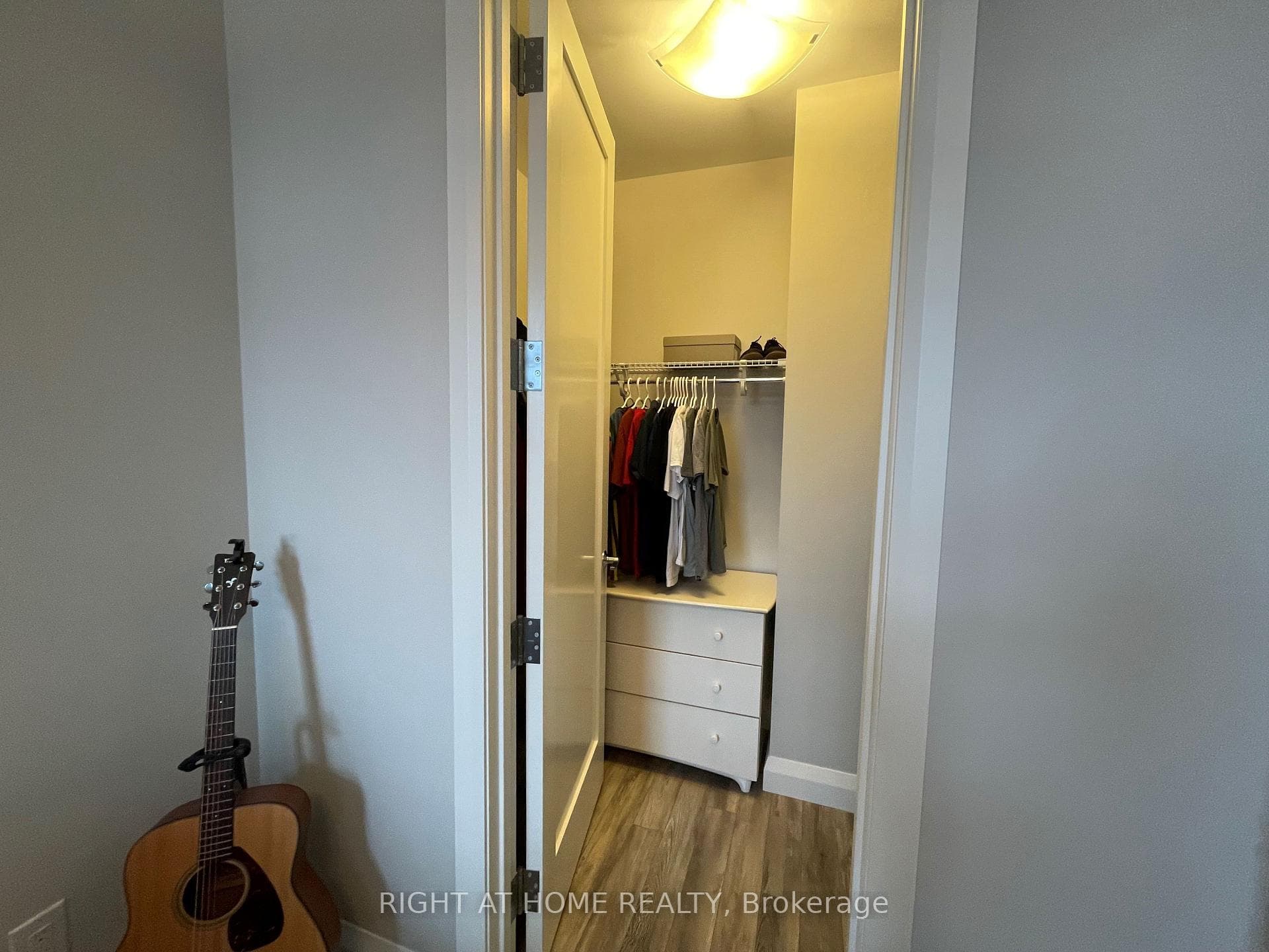 118 King Street Unit 1015 photo 15