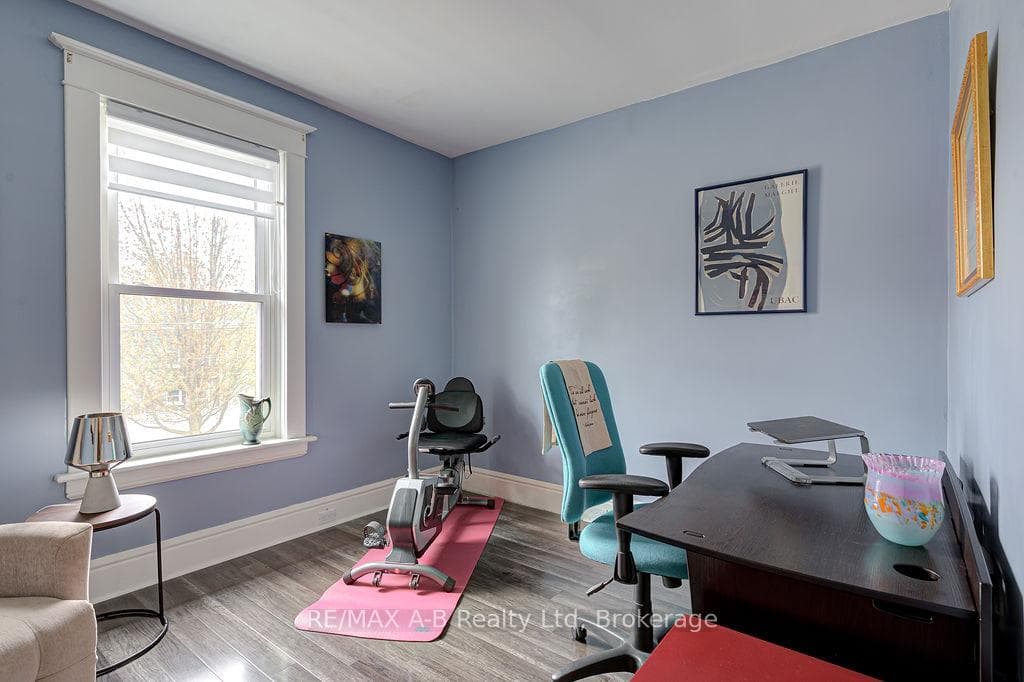 124 Cambria Street photo 25