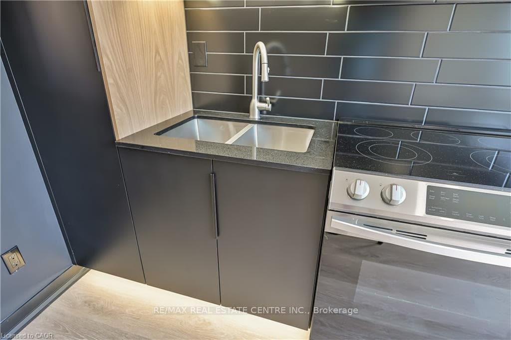 43 Mahony Avenue Unit 3 photo 9