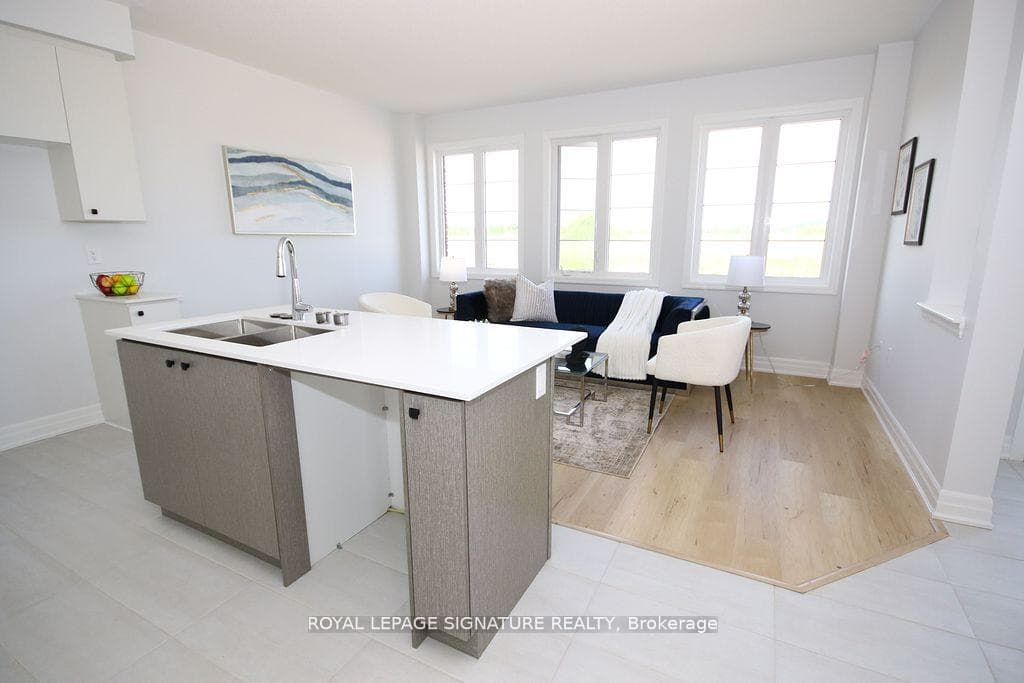 131 Union Boulevard photo 5