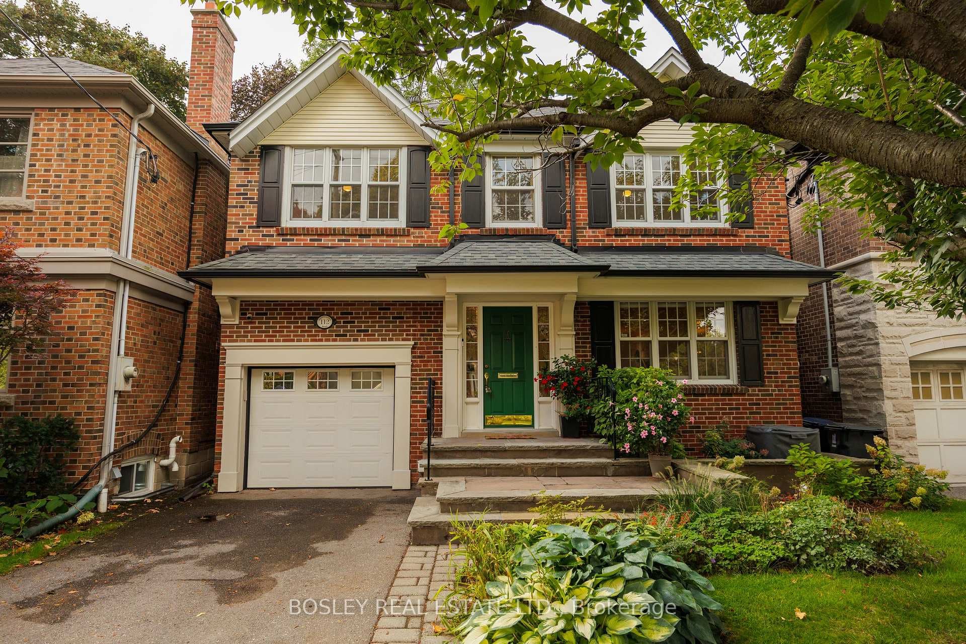 112 Brentcliffe Road photo 1