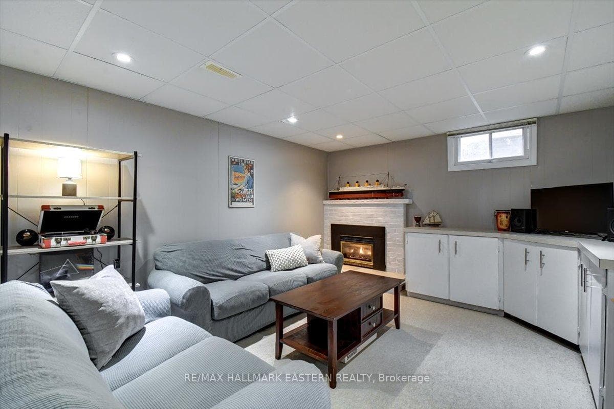 1193 Huron Street photo 15