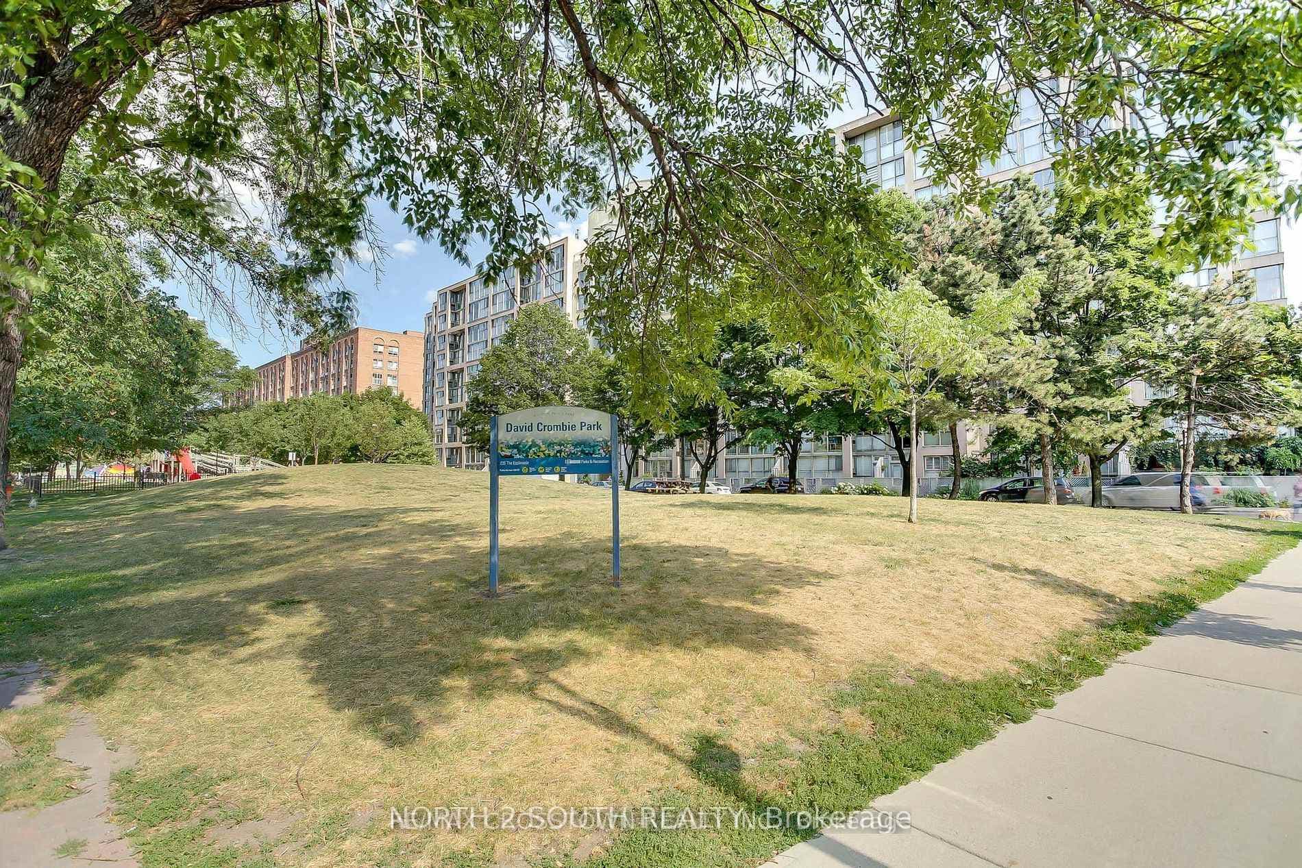 222 The Esplanade Avenue Unit 913 photo 27