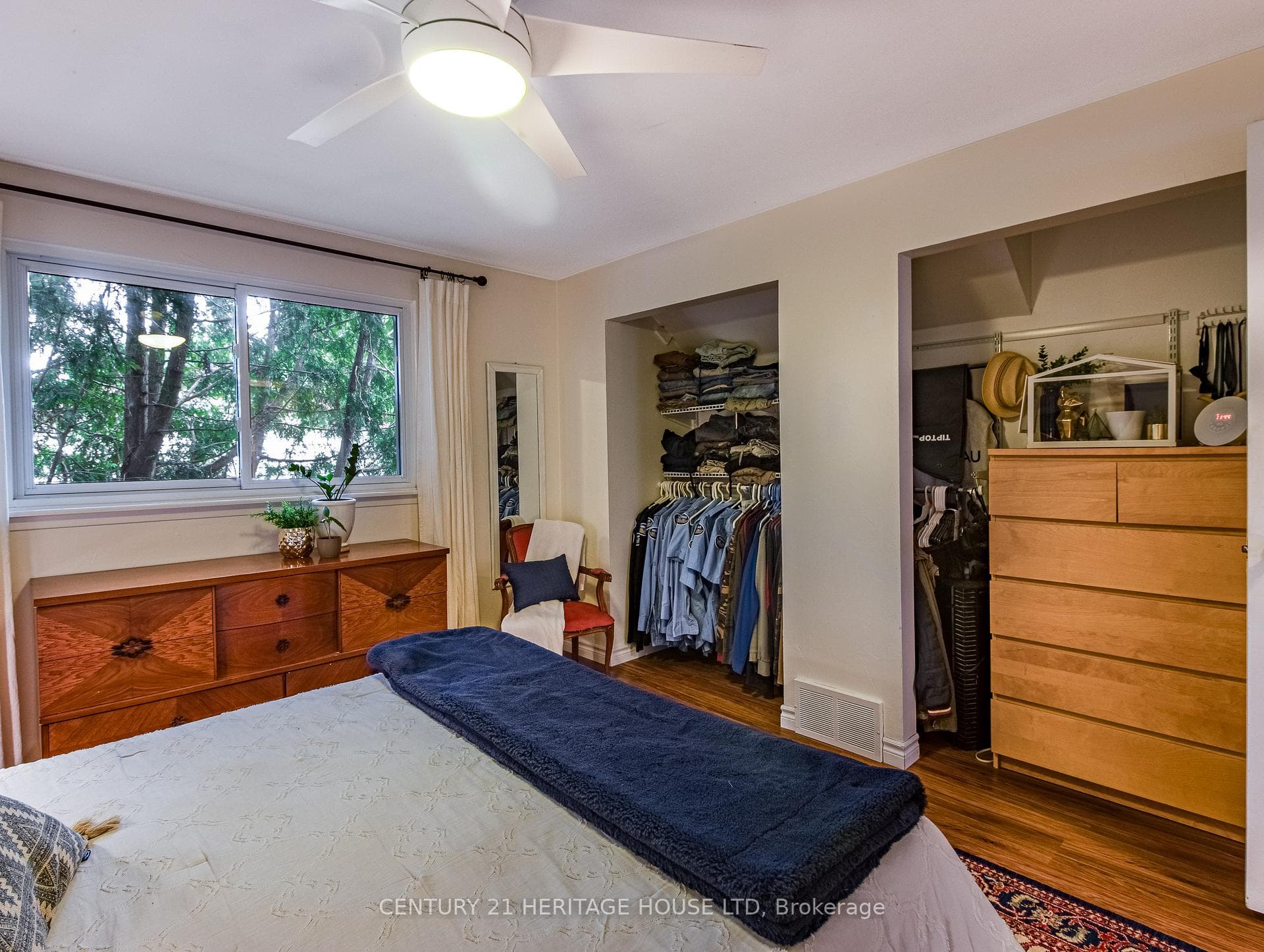 1038 Jalna Boulevard photo 19