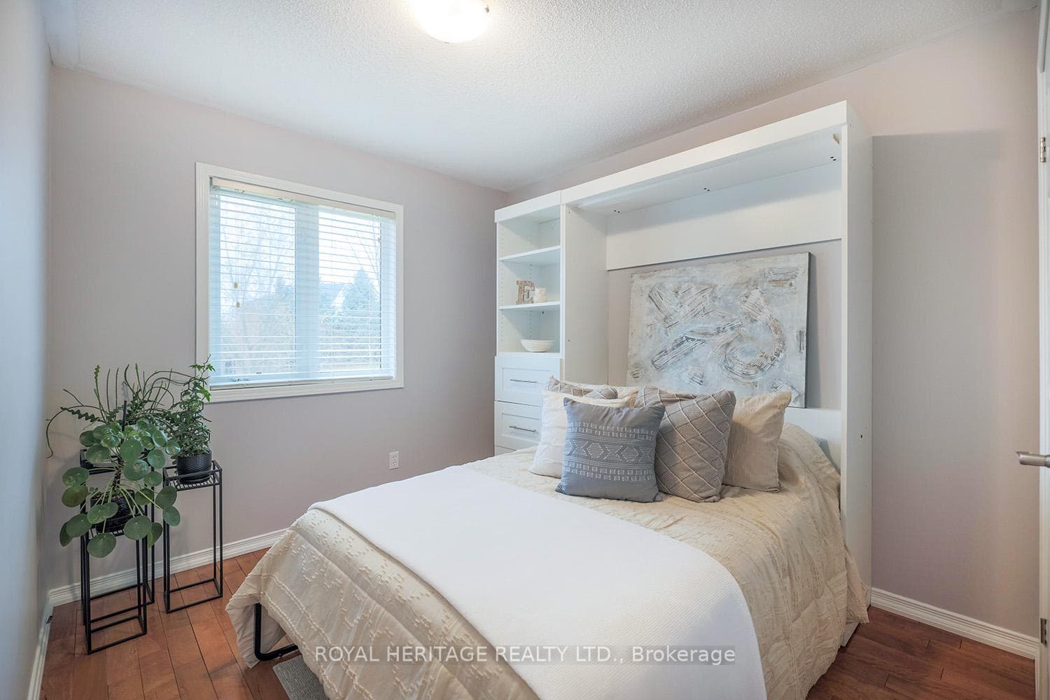 125 Guildwood Drive photo 27