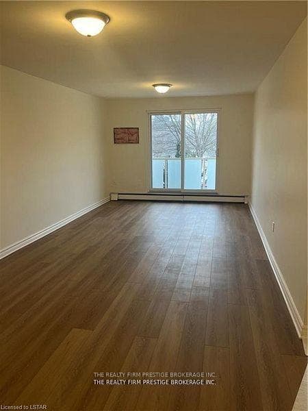583 Mornington Avenue Unit 211 photo 3