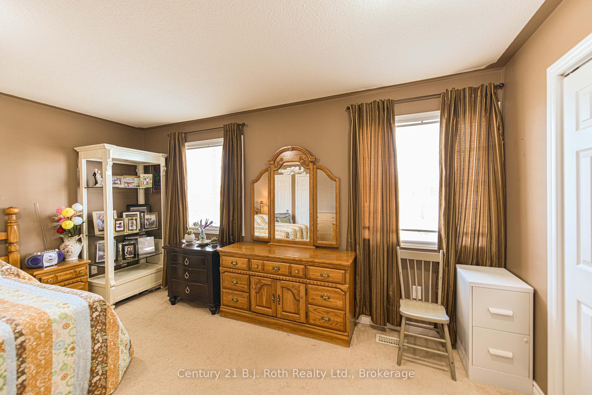 36 Michelle Drive photo 27