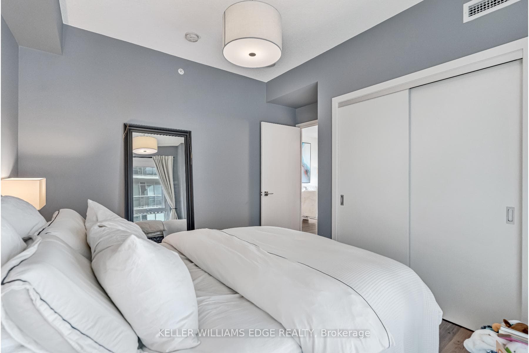 2093 Fairview Street Unit 607 photo 17