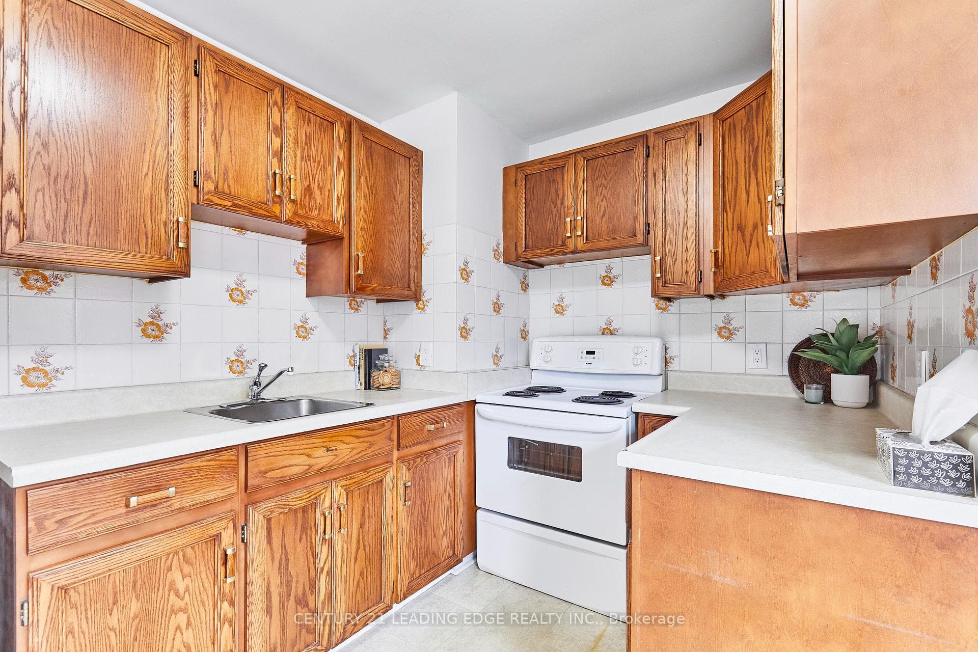 130 Porchester Drive photo 23