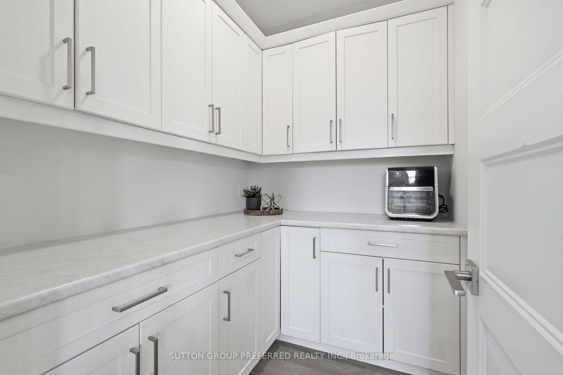 19 Kaiser Lane photo 22