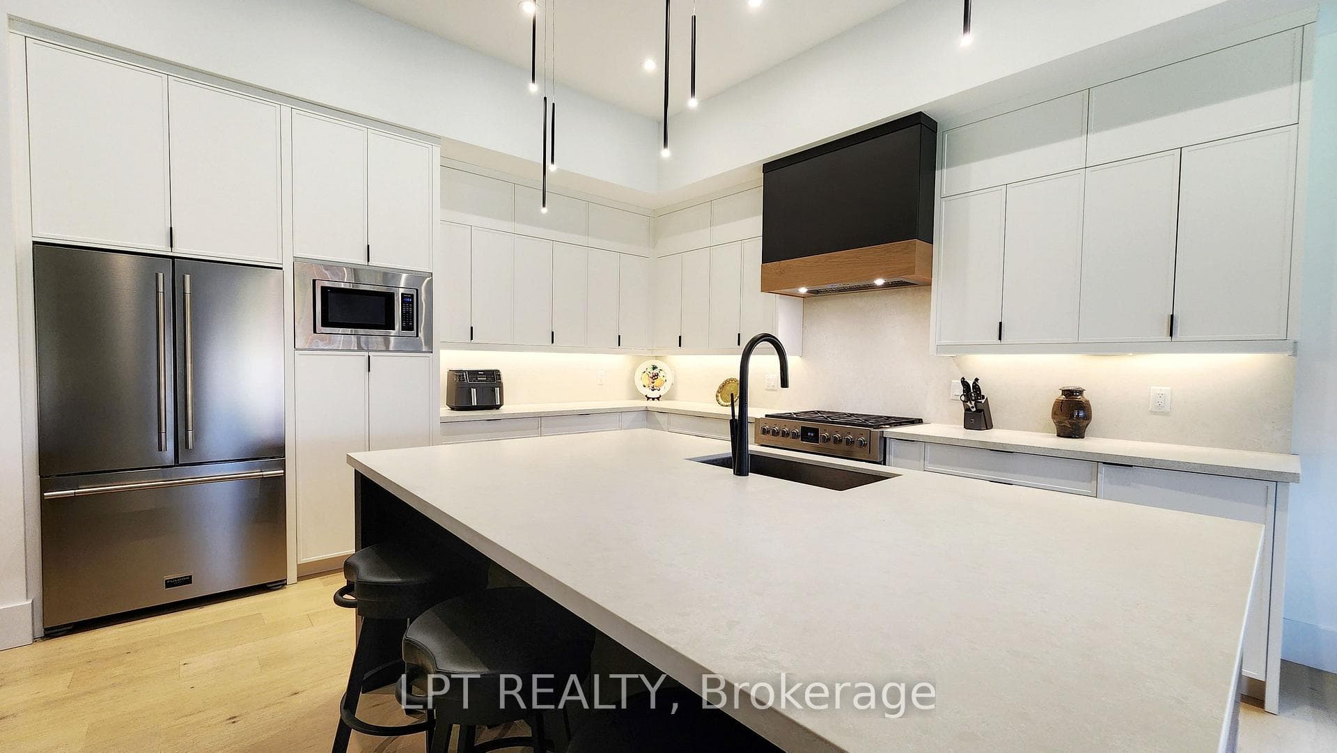 15 Byers Street photo 8