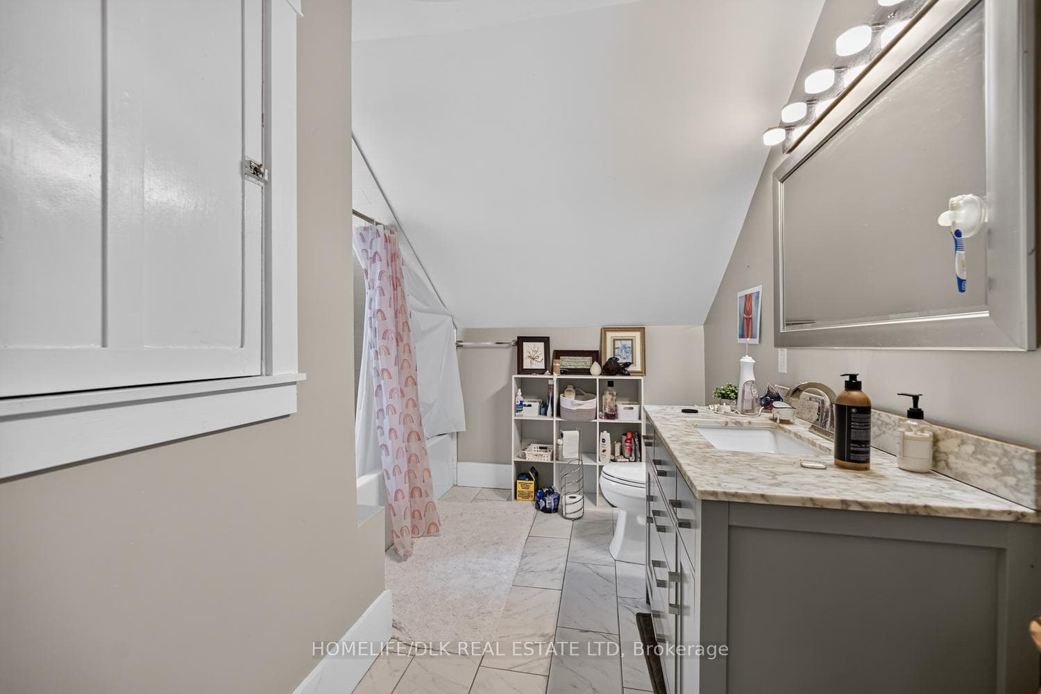 427 Earl Street photo 16