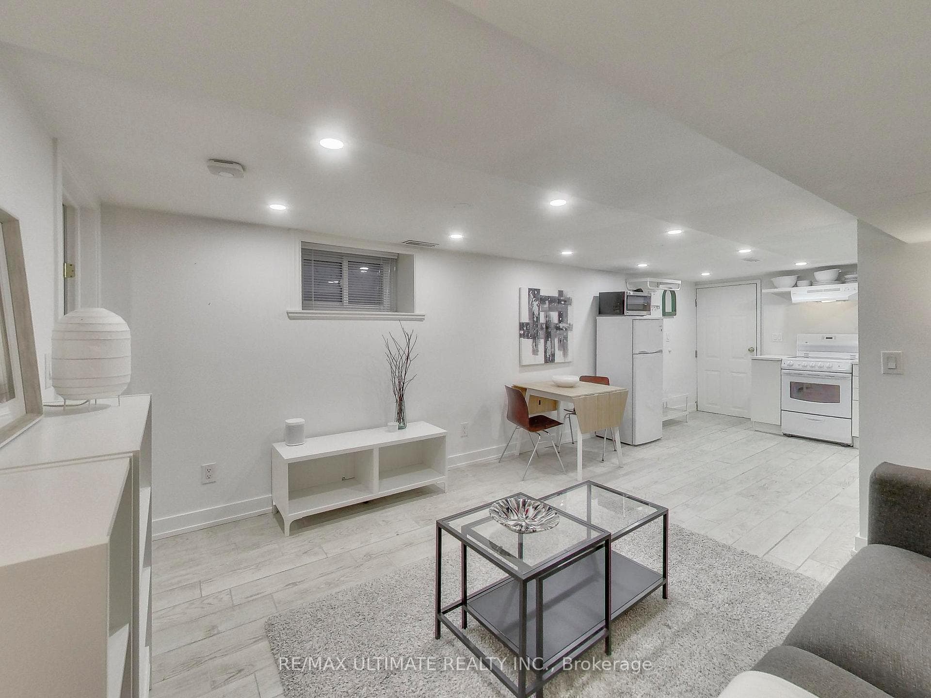 24 Pauline Avenue photo 41