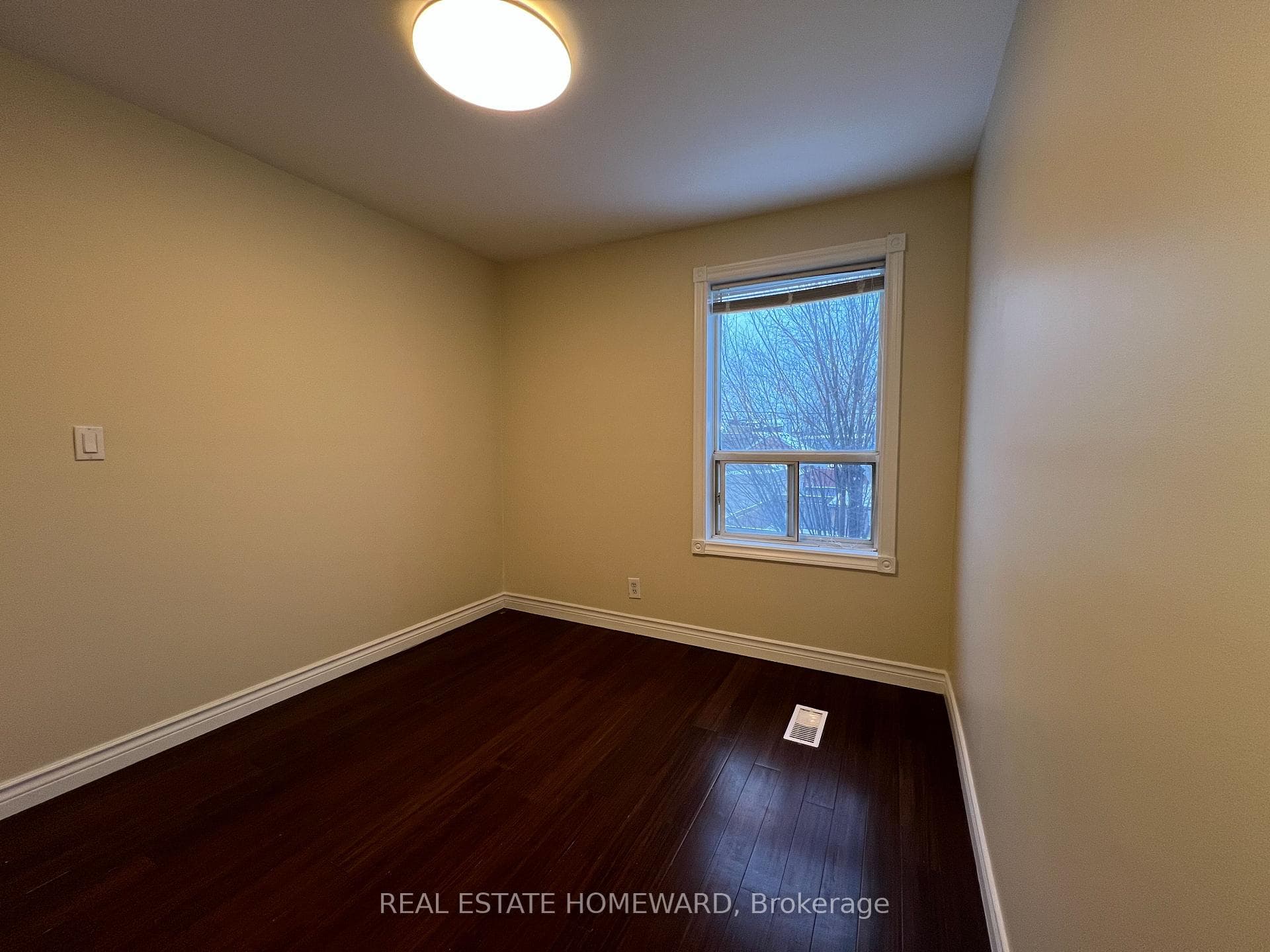 140 Millicent Street Unit Upper photo 10