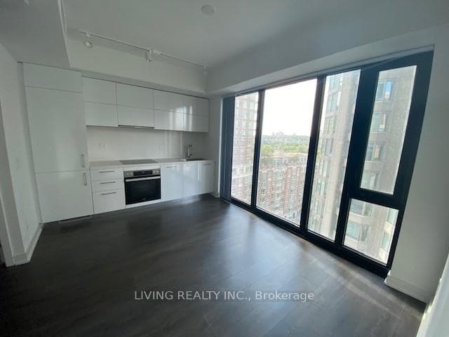 188 Cumberland Street Unit 1513 photo 2