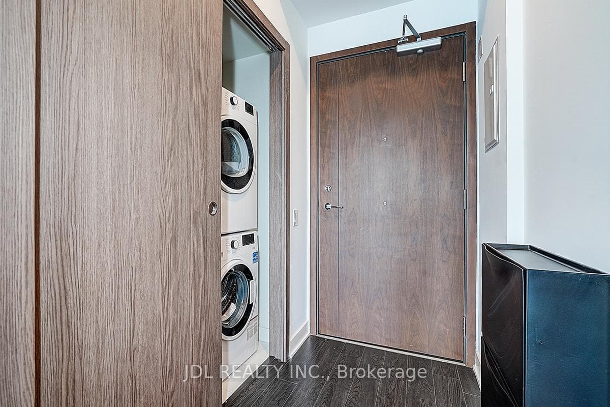 19 Bathurst Street Unit 3709 photo 30
