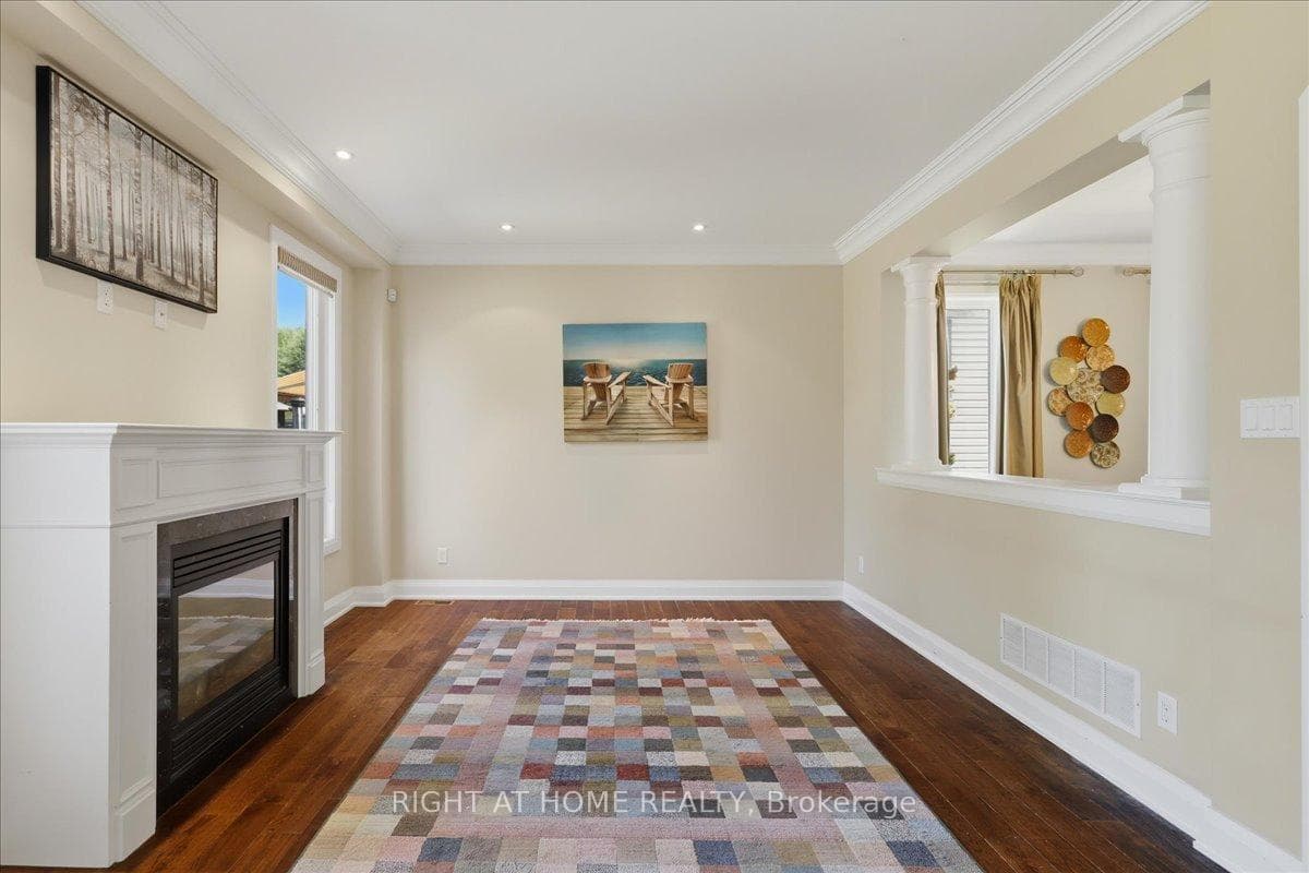 31 Christy Drive photo 12