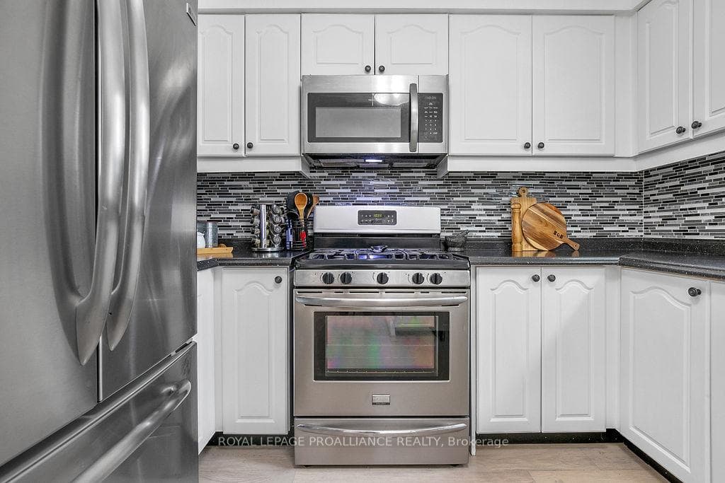1300 Grovedale Court photo 13