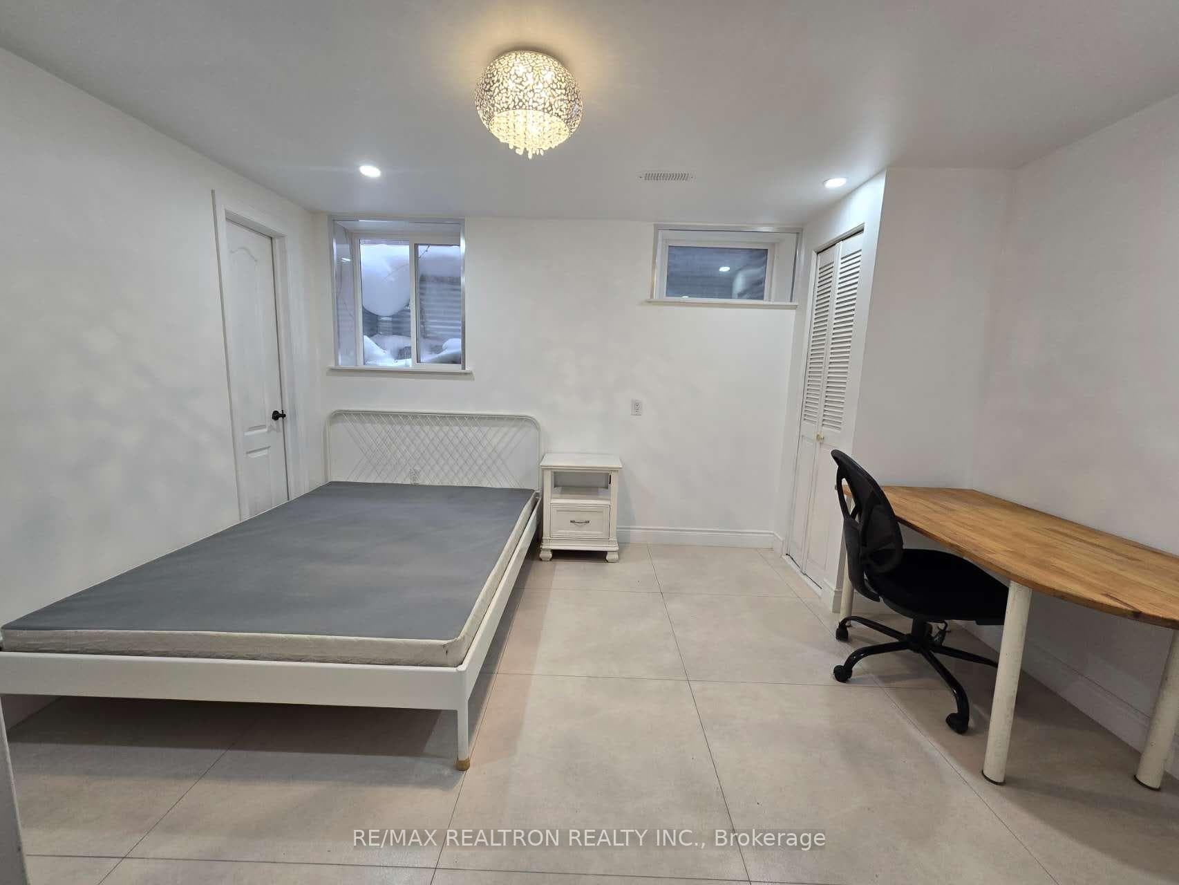 38 Collingsbrook Boulevard Unit Basement Unit 3 photo 7