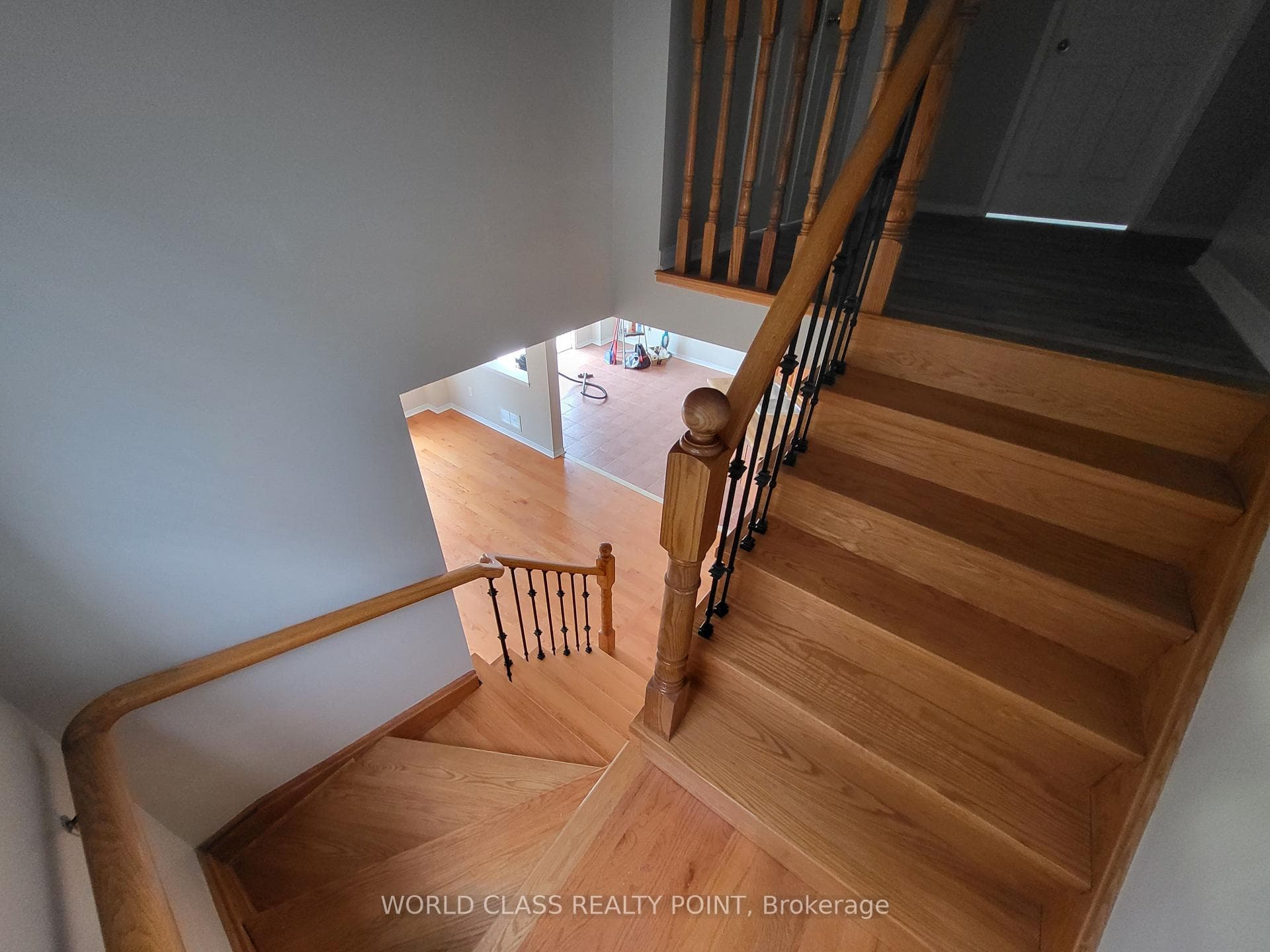 77 Robert Attersley Drive photo 13