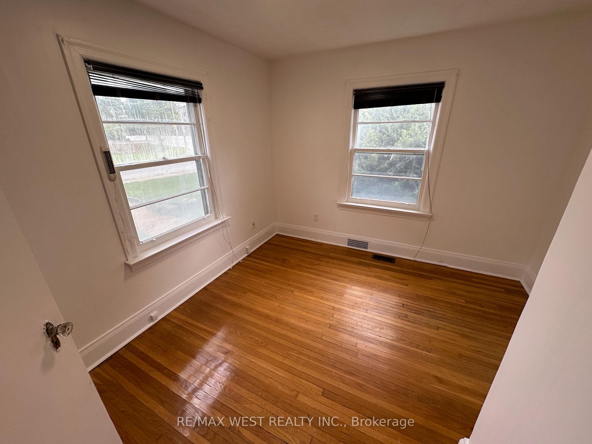 8186 Islington Avenue photo 15