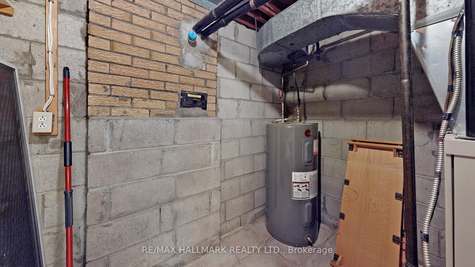 186 Spenvalley Drive photo 34