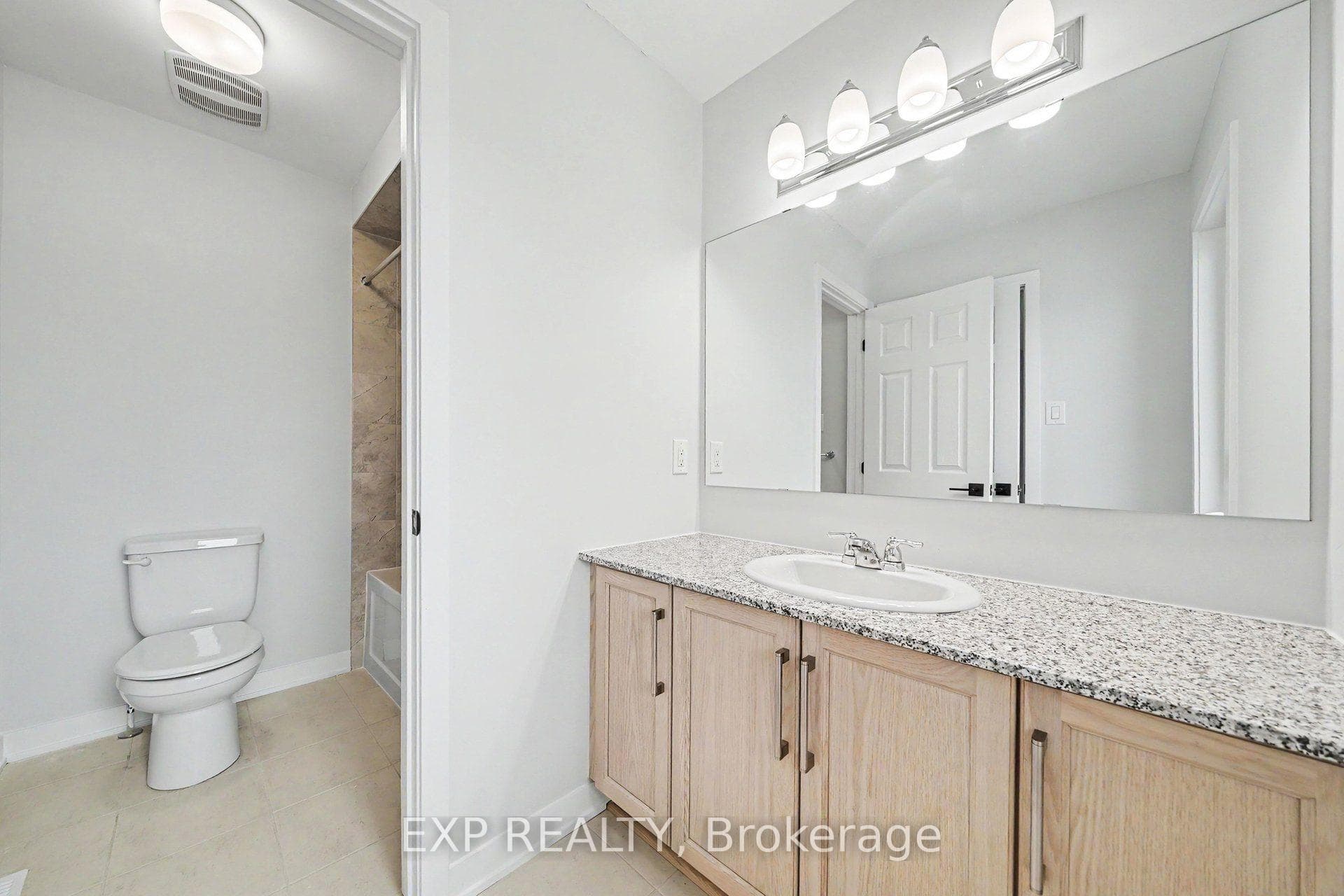 818 Crossgate Street photo 32
