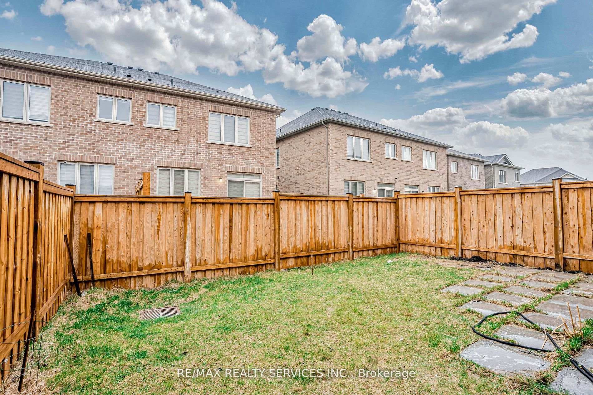 631 Brisdale Drive photo 39