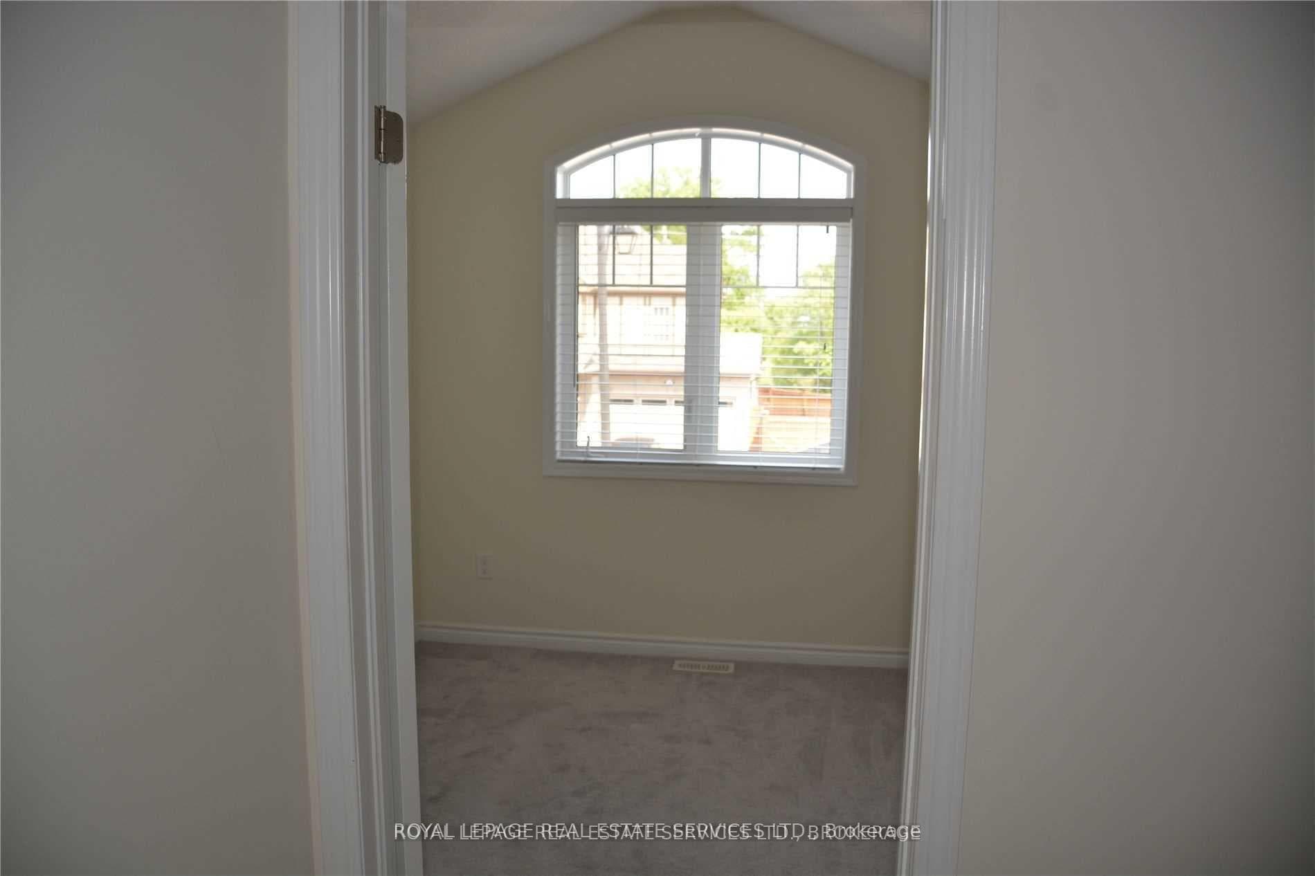 98 Mcmonies Drive photo 29