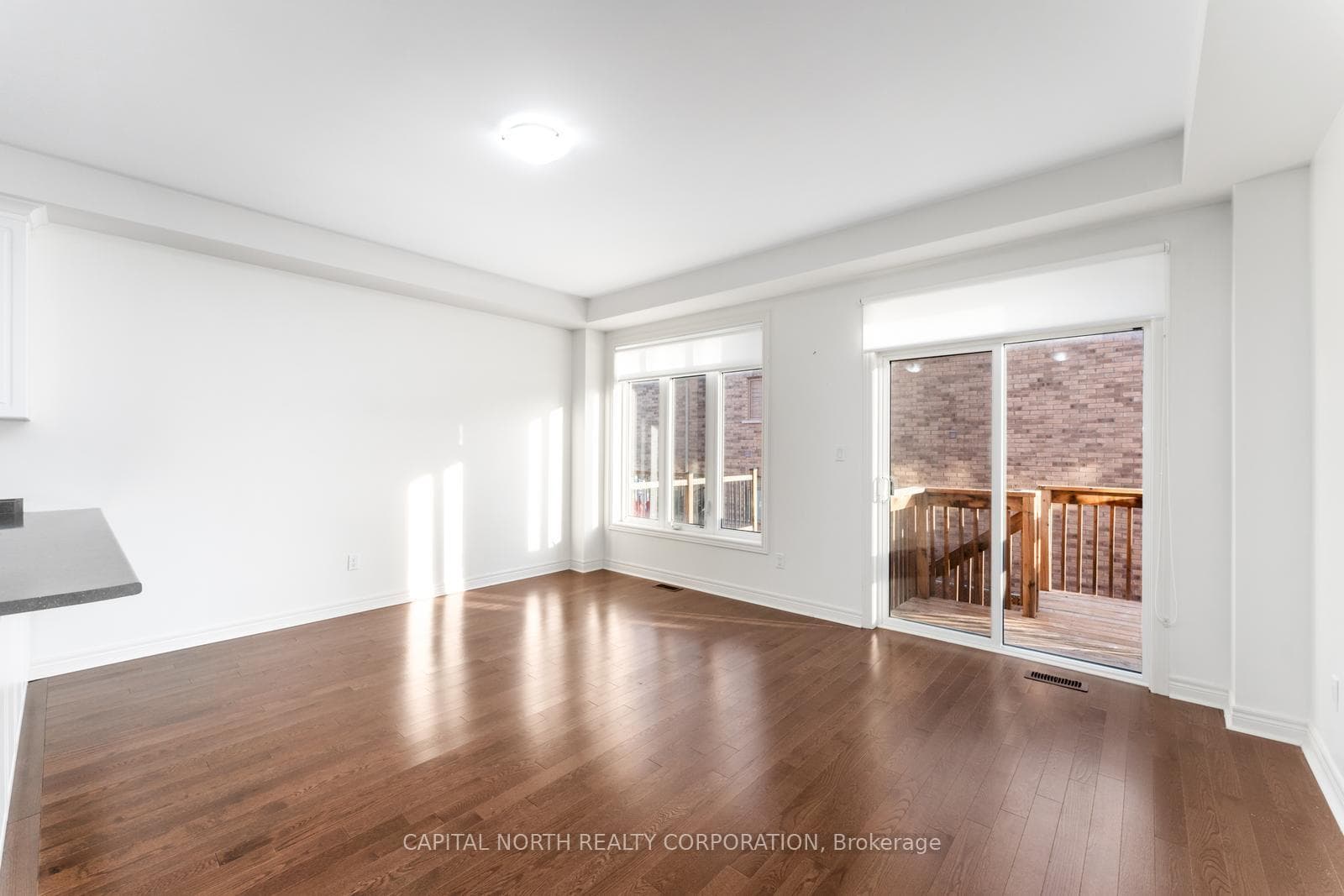 84 Fortis Crescent photo 14