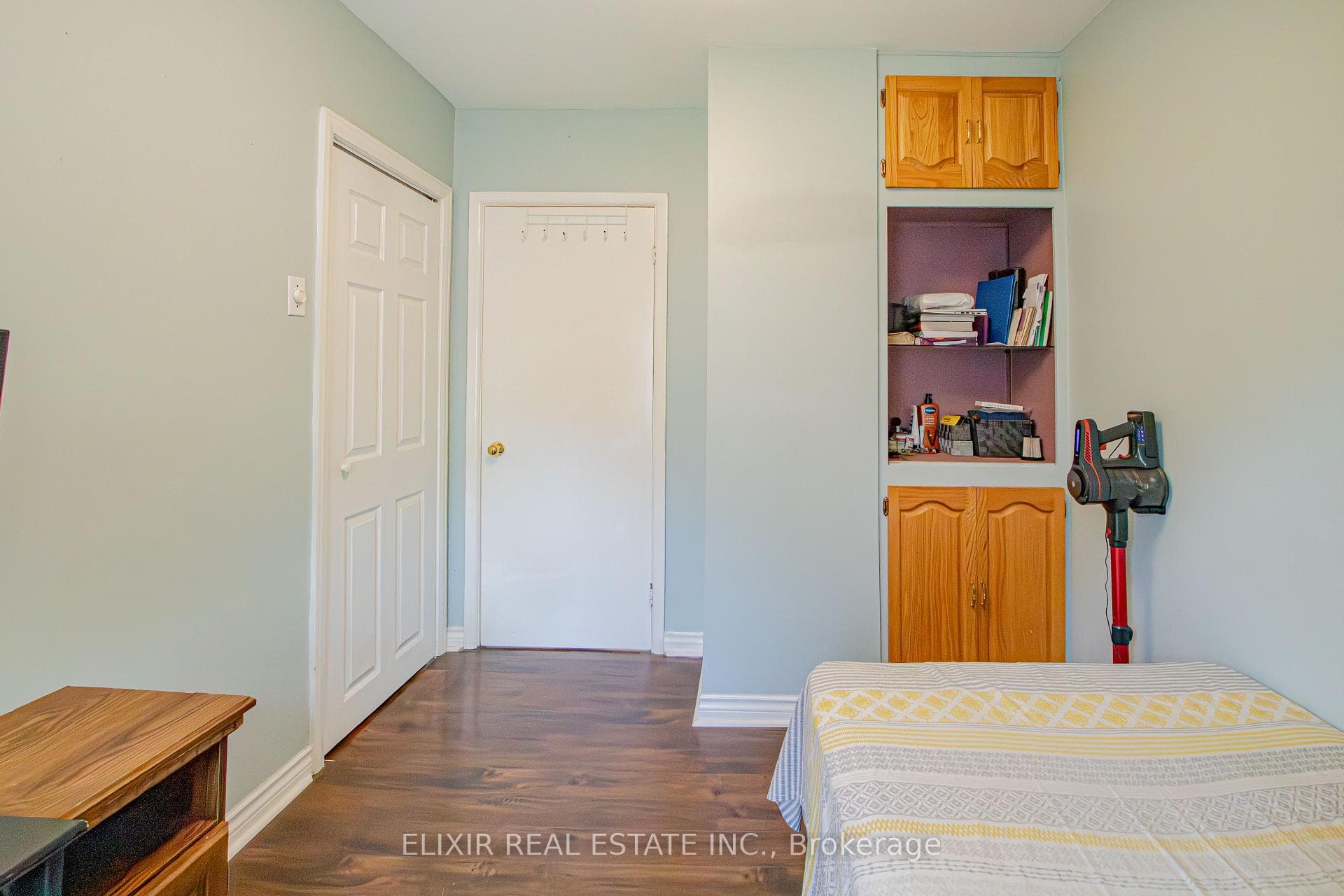 360 HALE Street photo 14