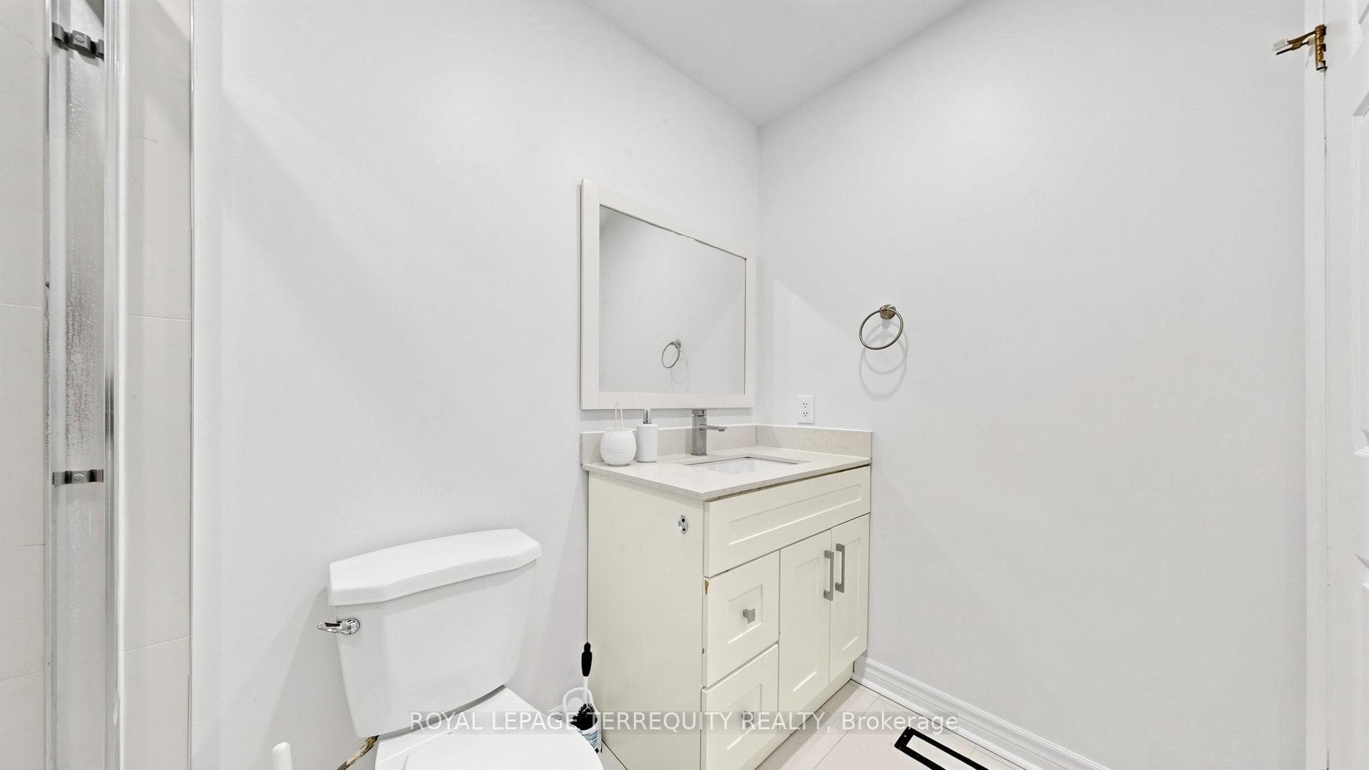 700 Champlain Boulevard Unit 2 photo 33