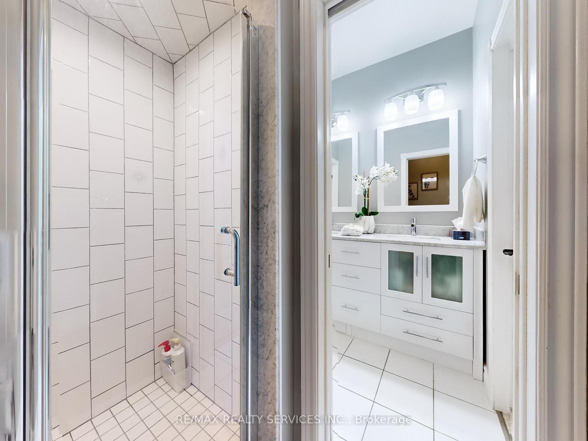 21 Silver Spring Crescent photo 13
