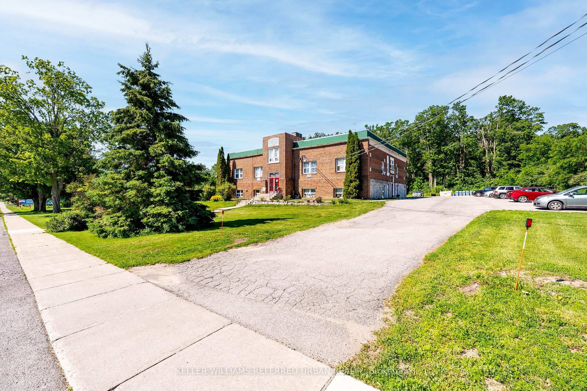 479 Eldon Road photo 12