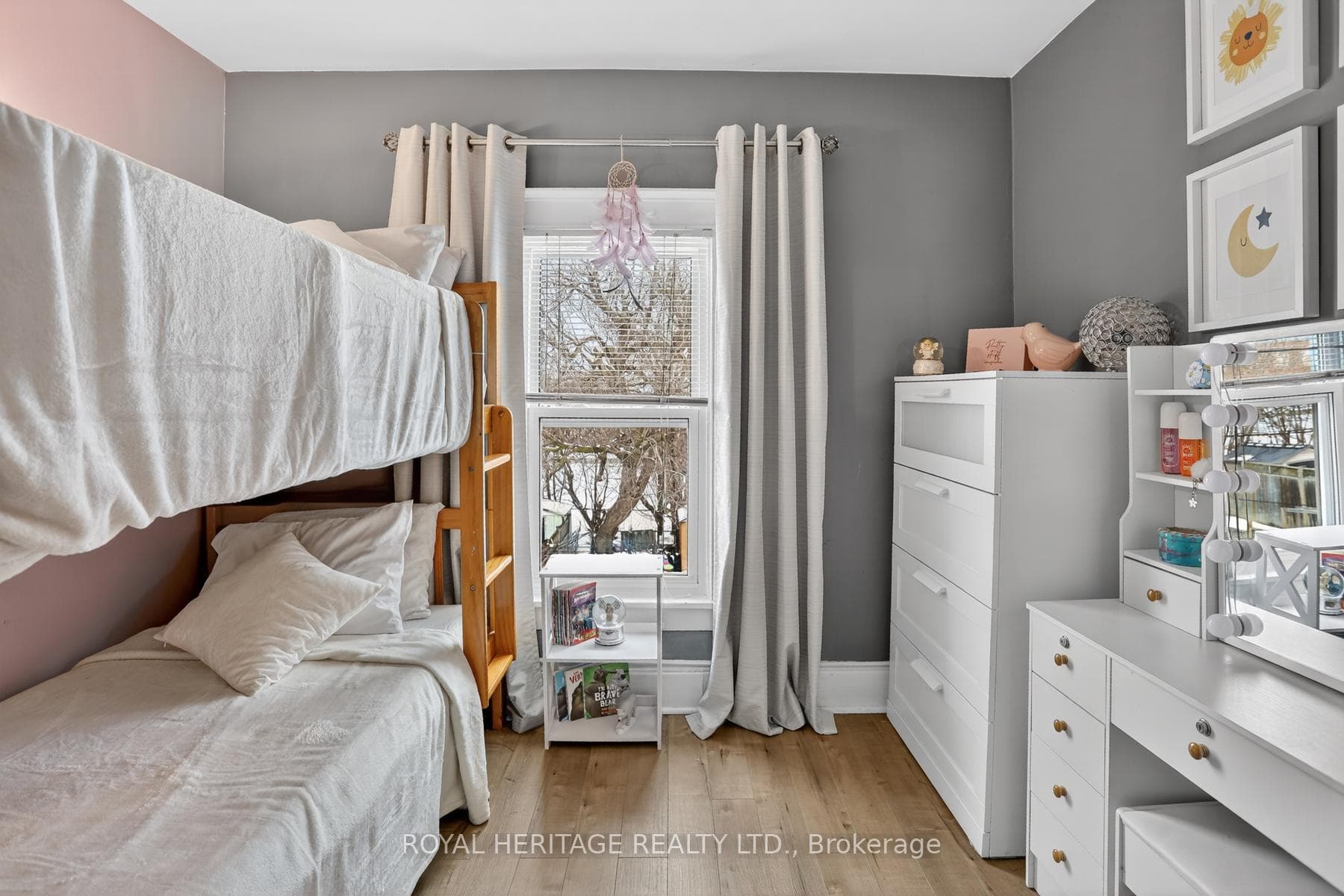 485 Albert Street photo 25