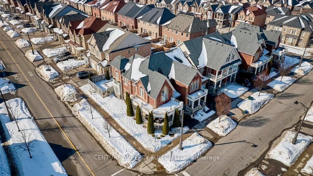 78 Brock Avenue photo 3