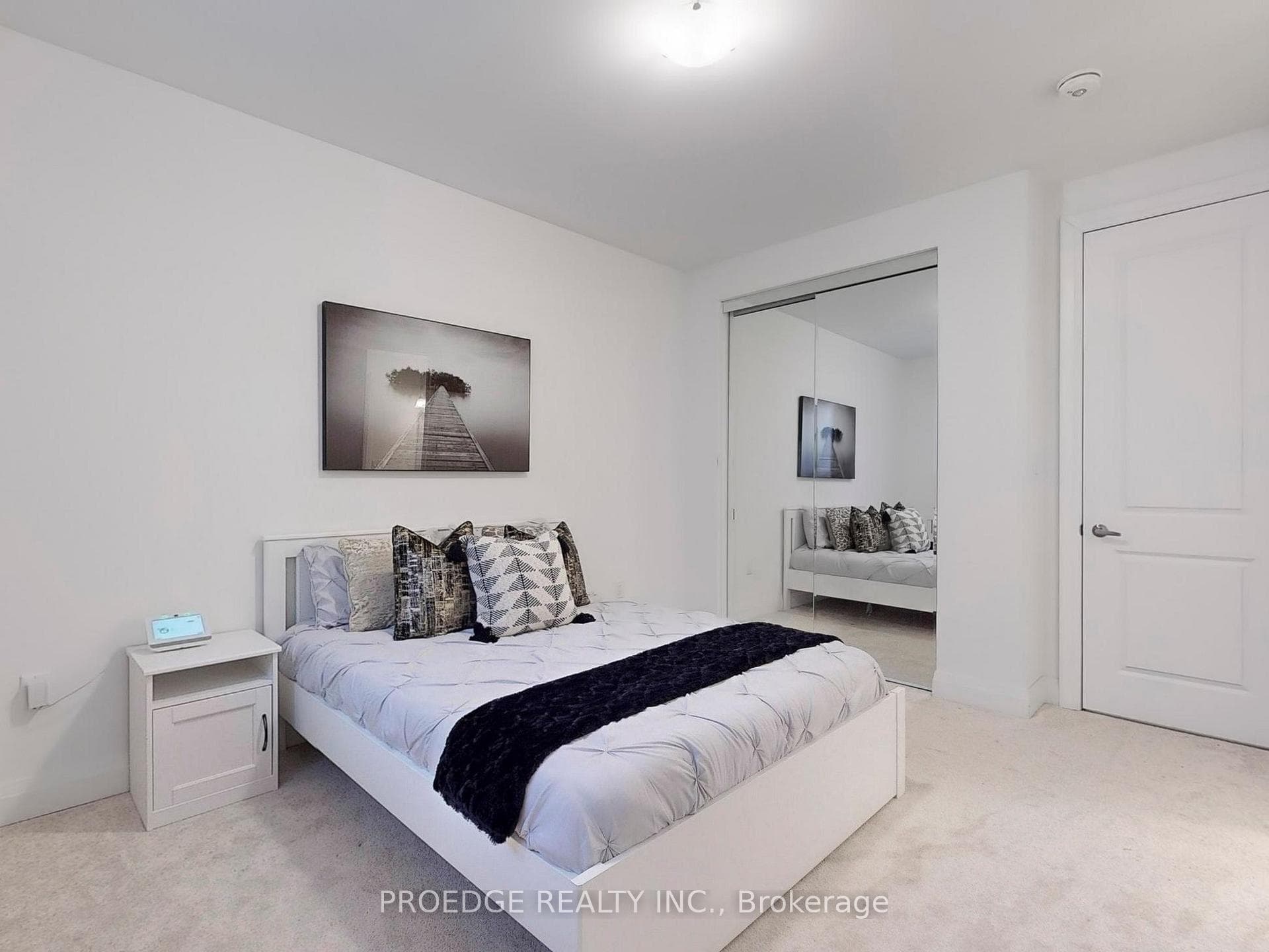 2856 Foxden Square photo 30
