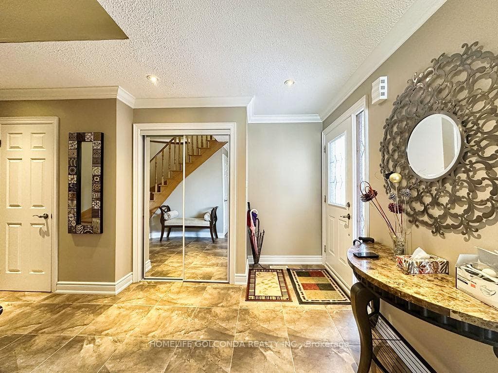 31 Whiteway Court photo 4