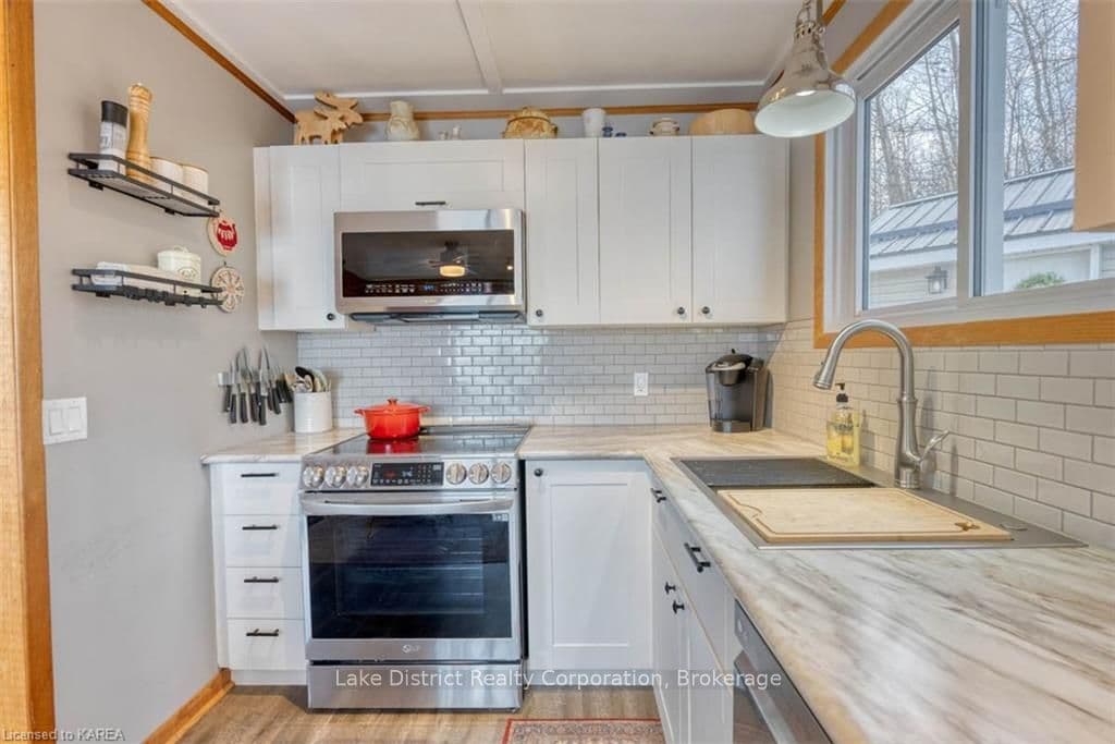 1043D BIG CLEAR Lane photo 9