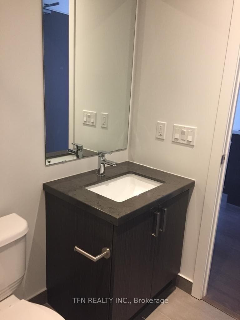 501 St Clair Avenue Unit 225 photo 8