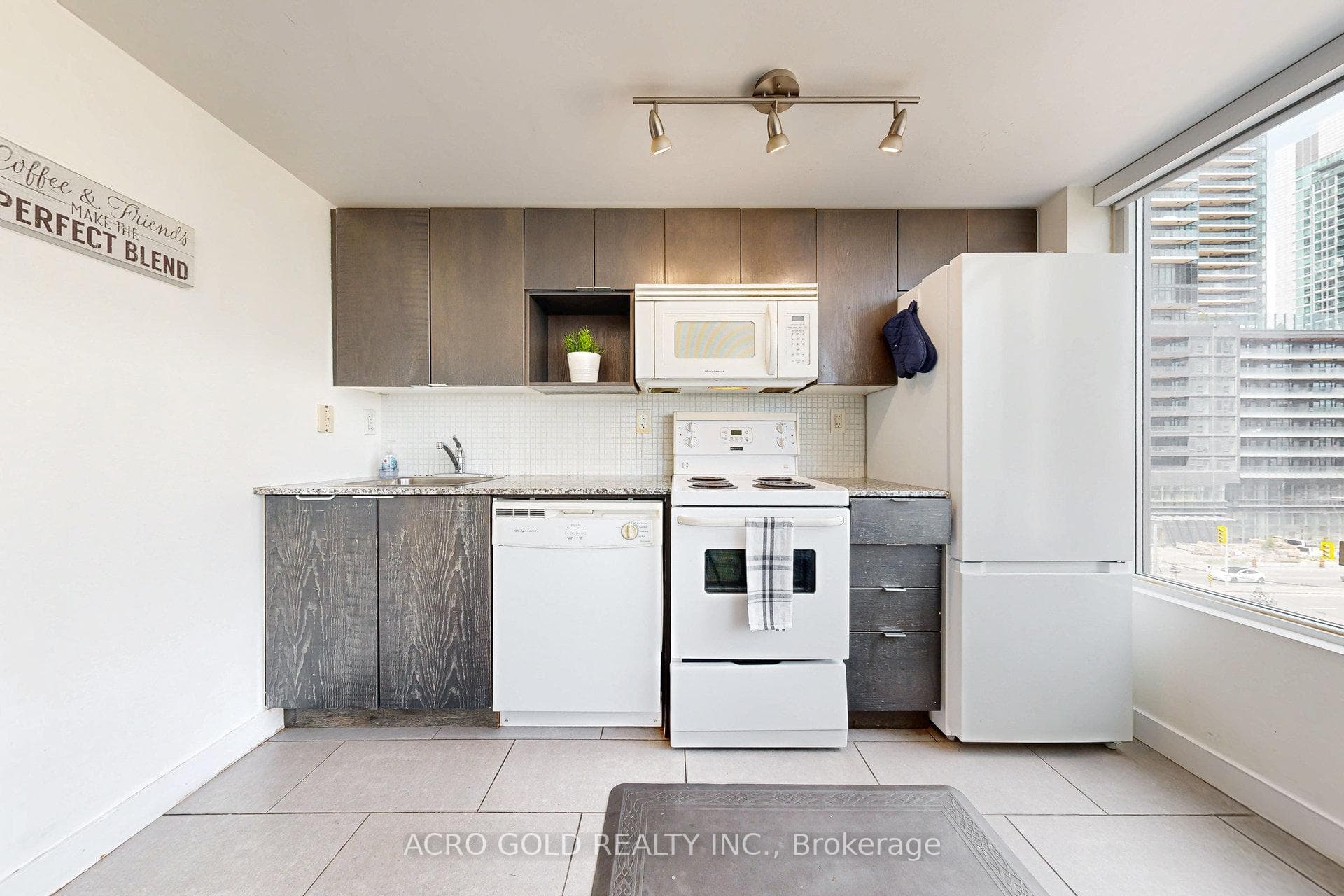15 Brunel Court Unit 711 photo 10