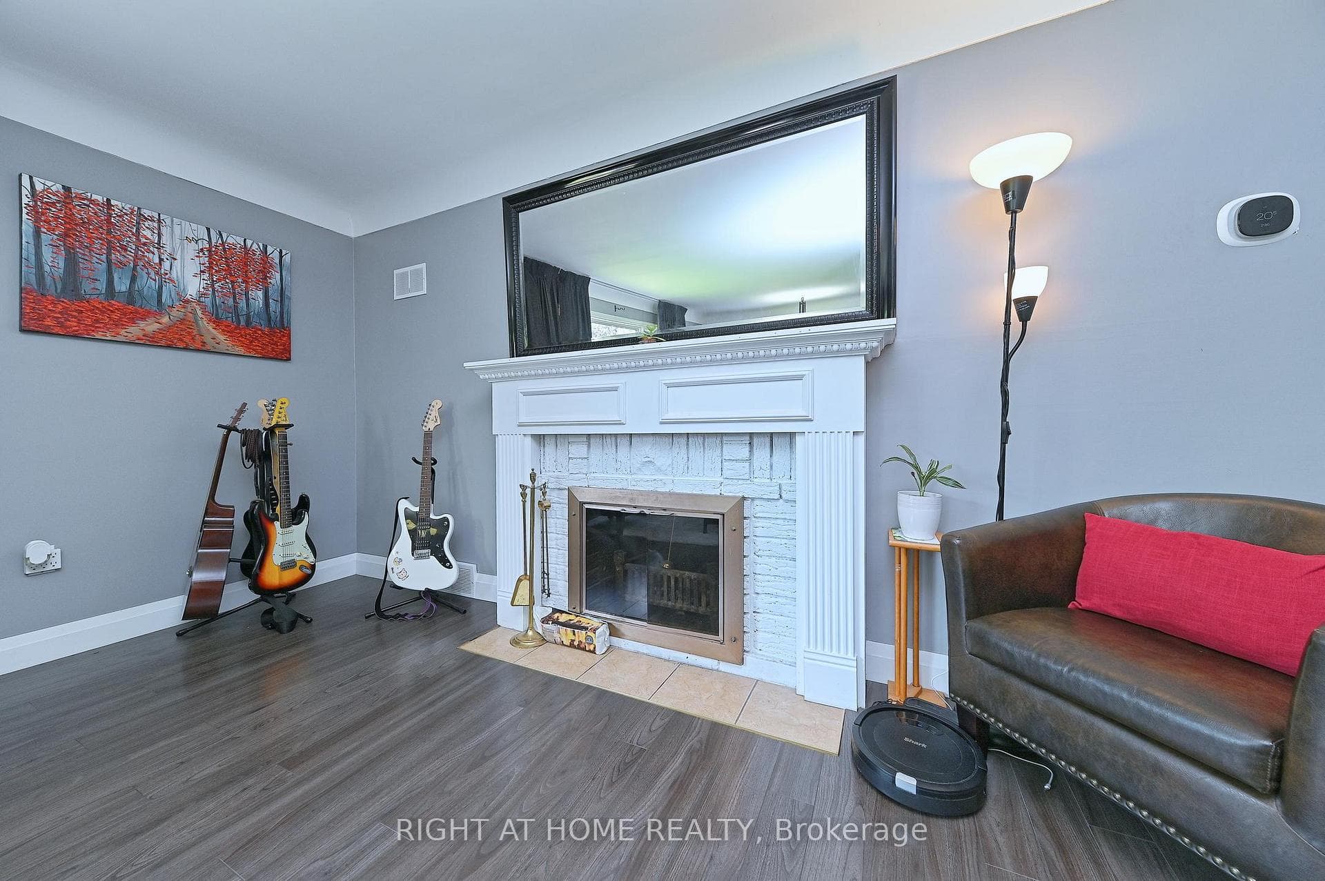 446 Geneva Street photo 13