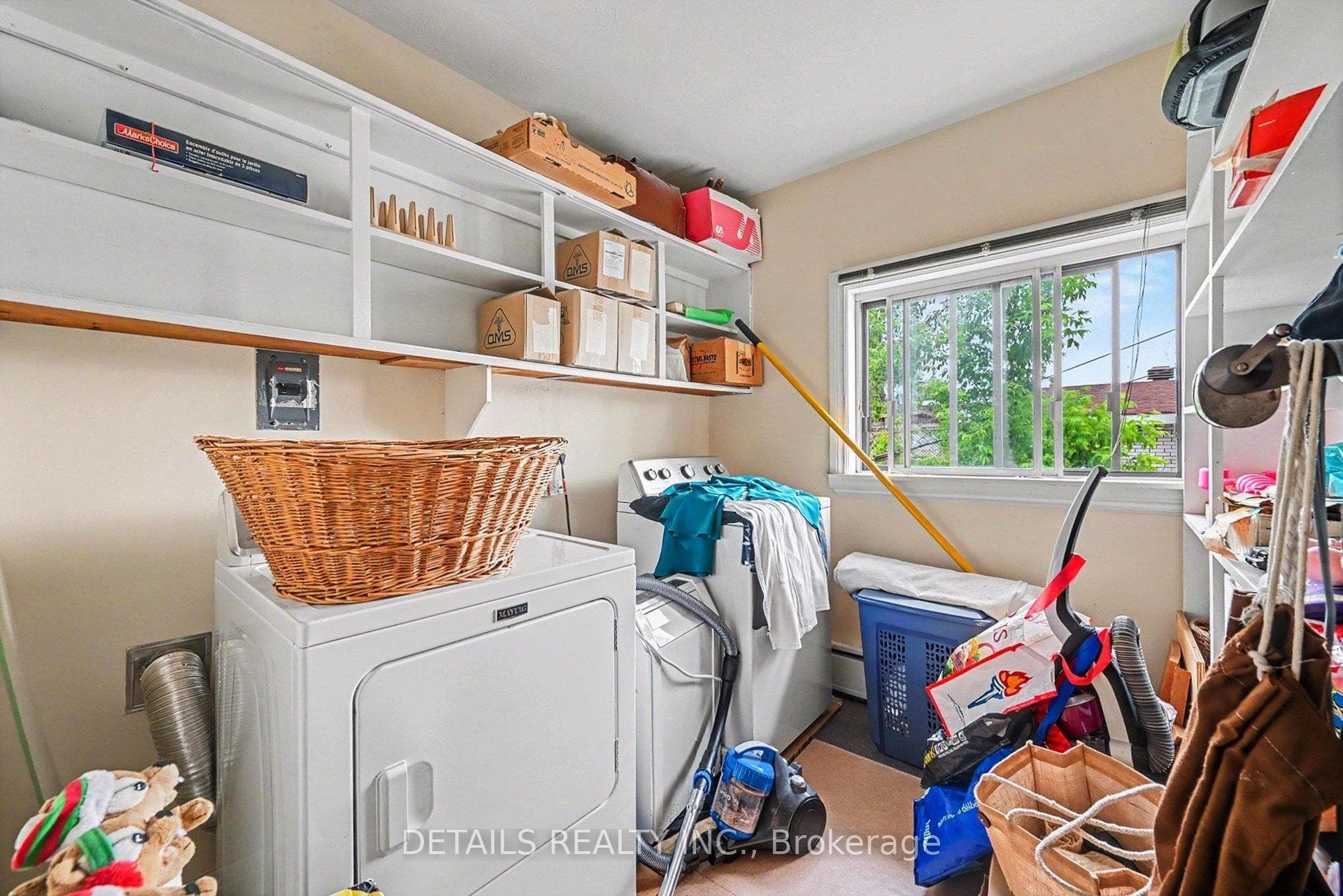 294 Donald Street photo 31
