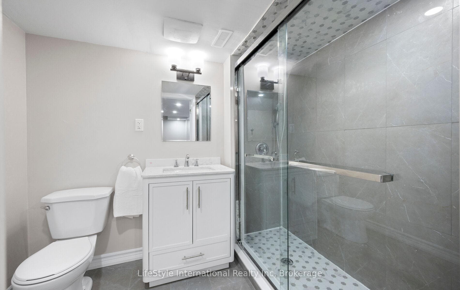 48 Hawke Crescent photo 45