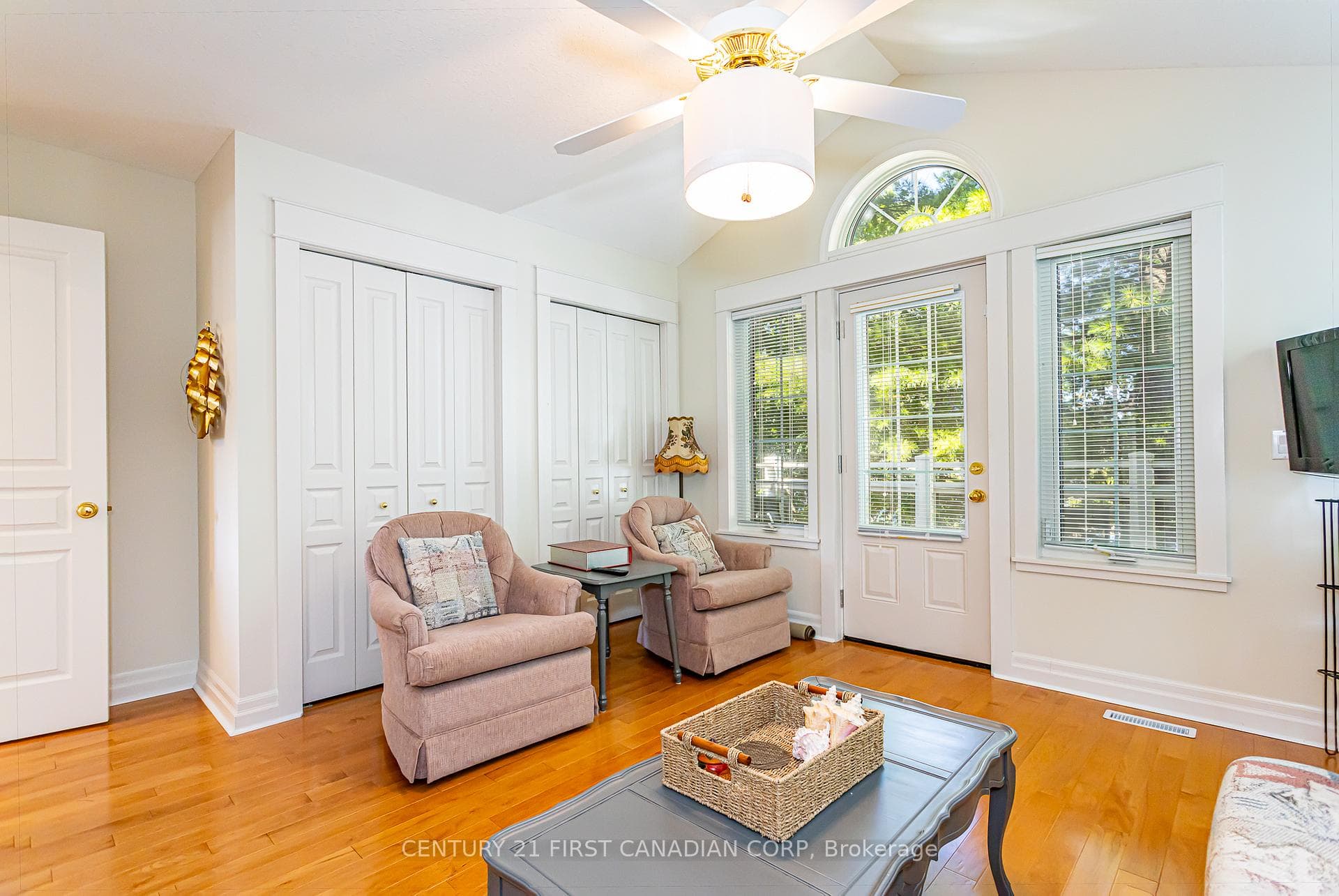 12 Harbour Park Court photo 31