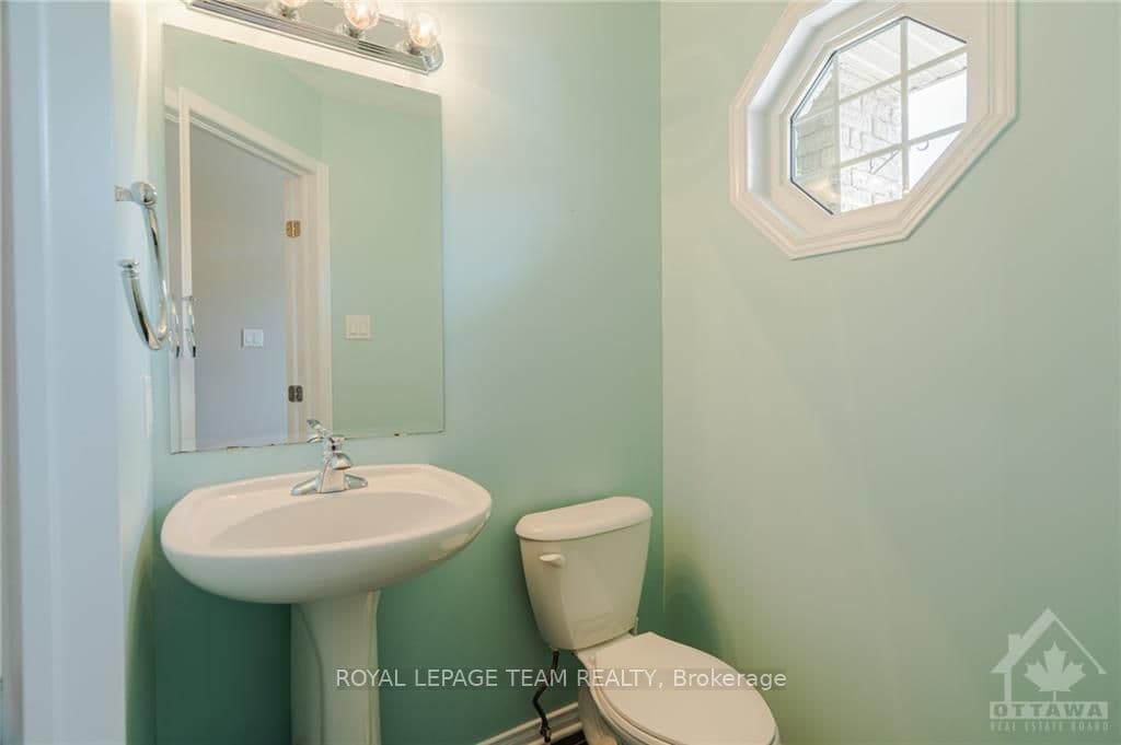 1530 CARRONBRIDGE Circle photo 4