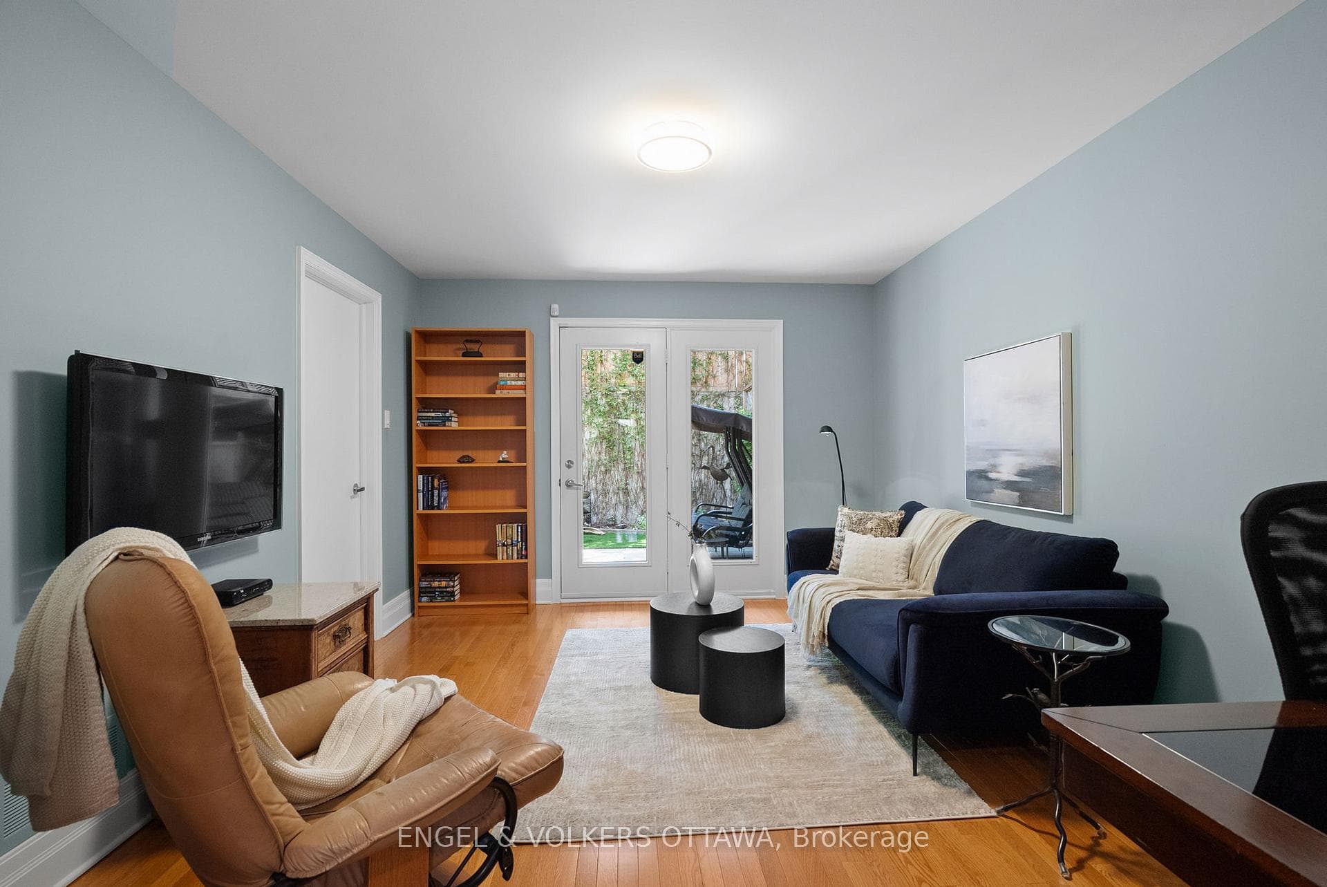 106 Tay Street photo 7