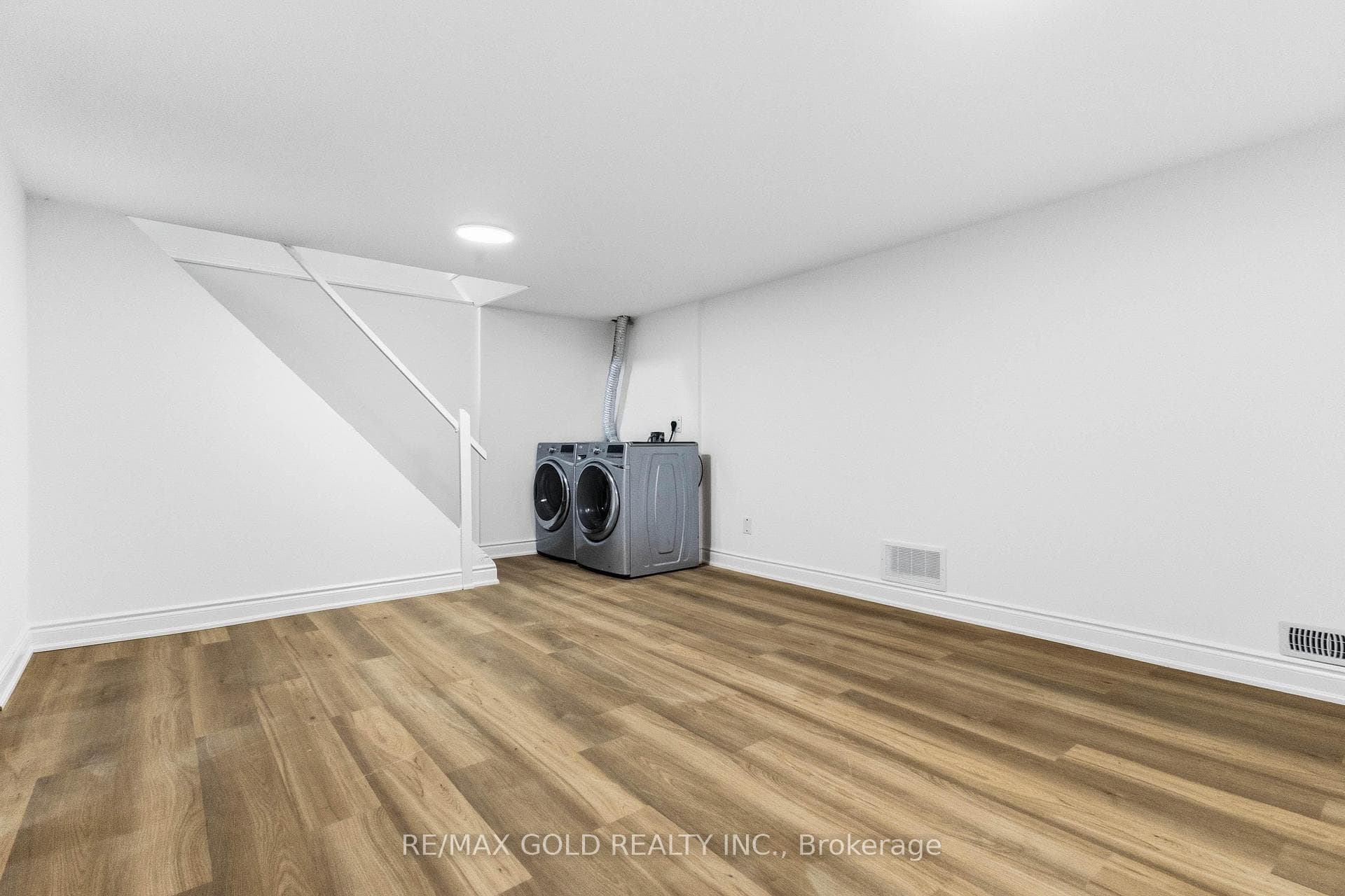 318 Admiral Drive photo 19