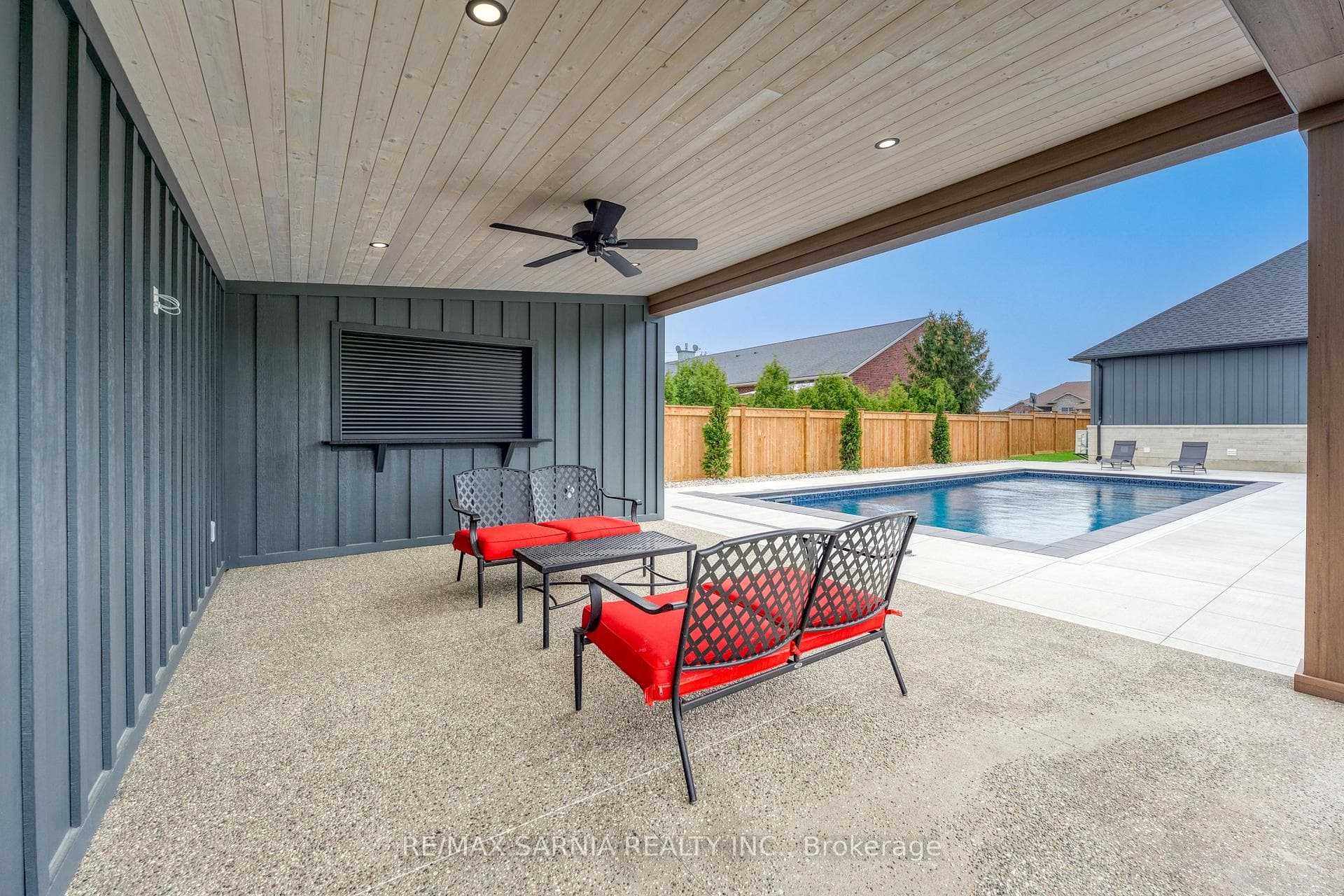 4110 CULLEN Drive photo 6