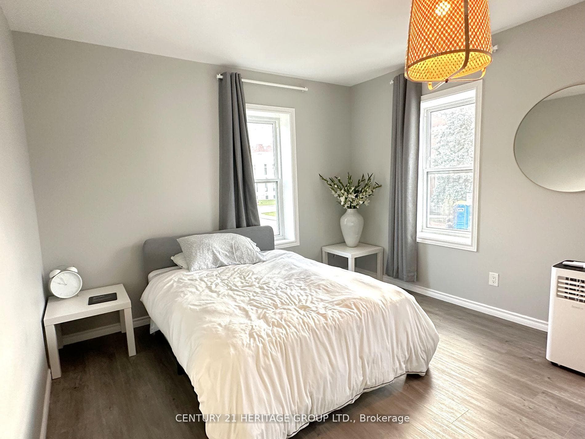 5002 Victoria Avenue photo 36